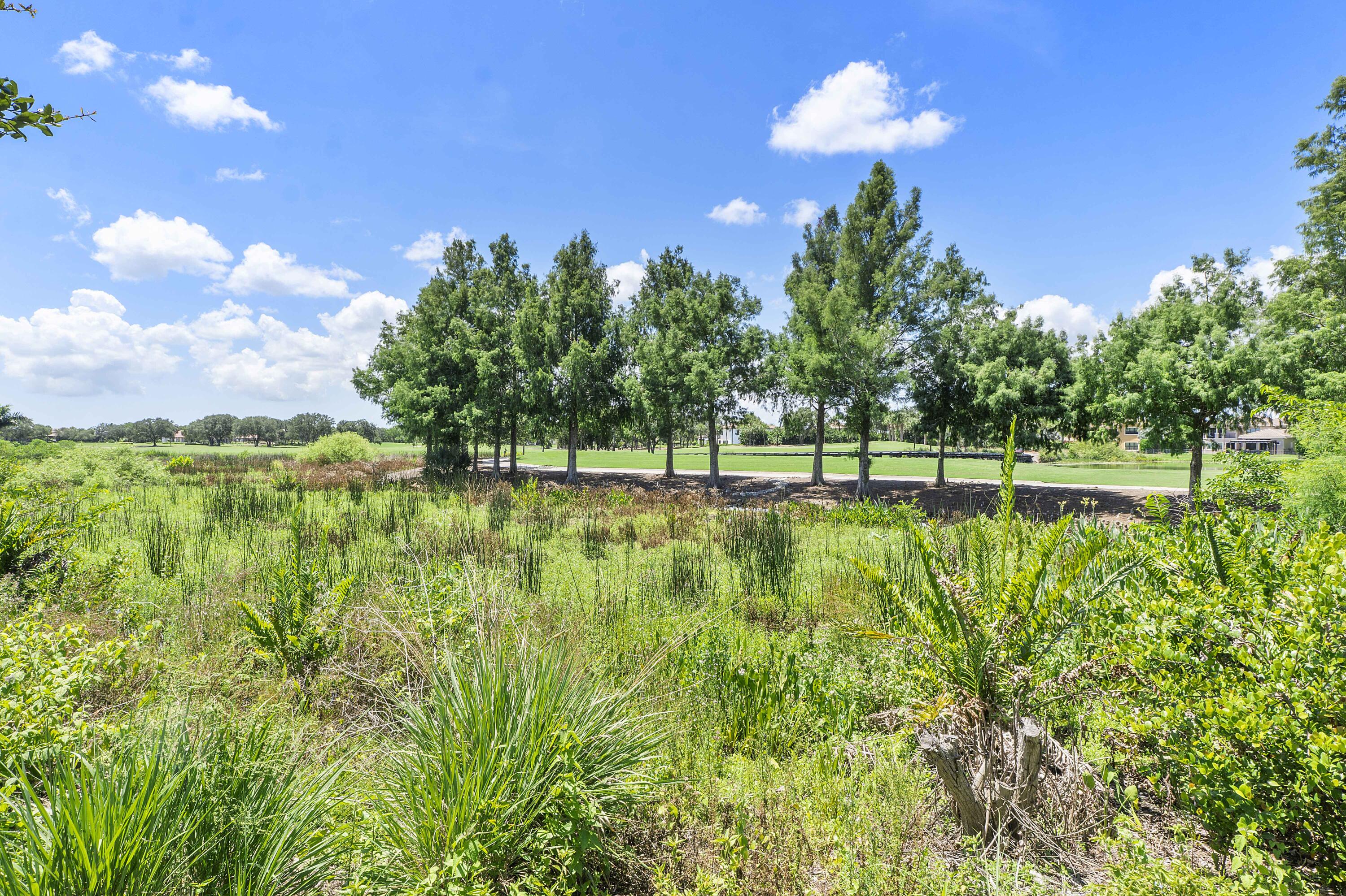 PARKLAND GOLF AND COUNTRY CLUB - Residential