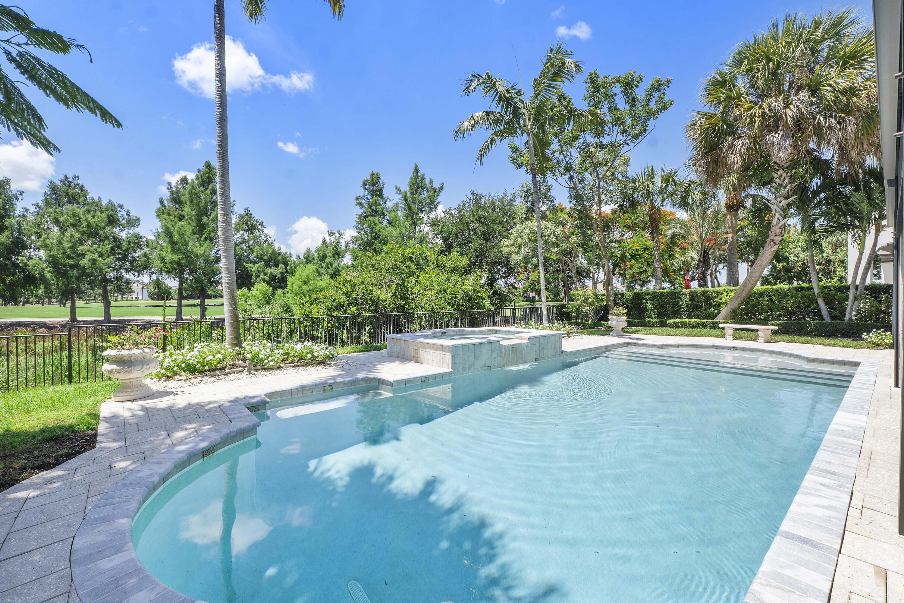 PARKLAND GOLF AND COUNTRY CLUB - Residential