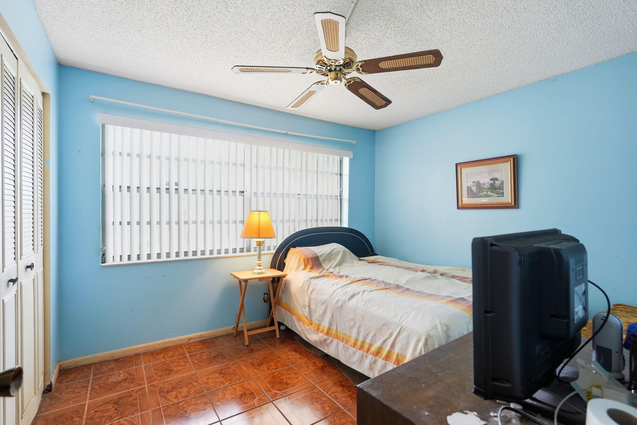CYPRESS CHASE CONDO NO 5 - Residential