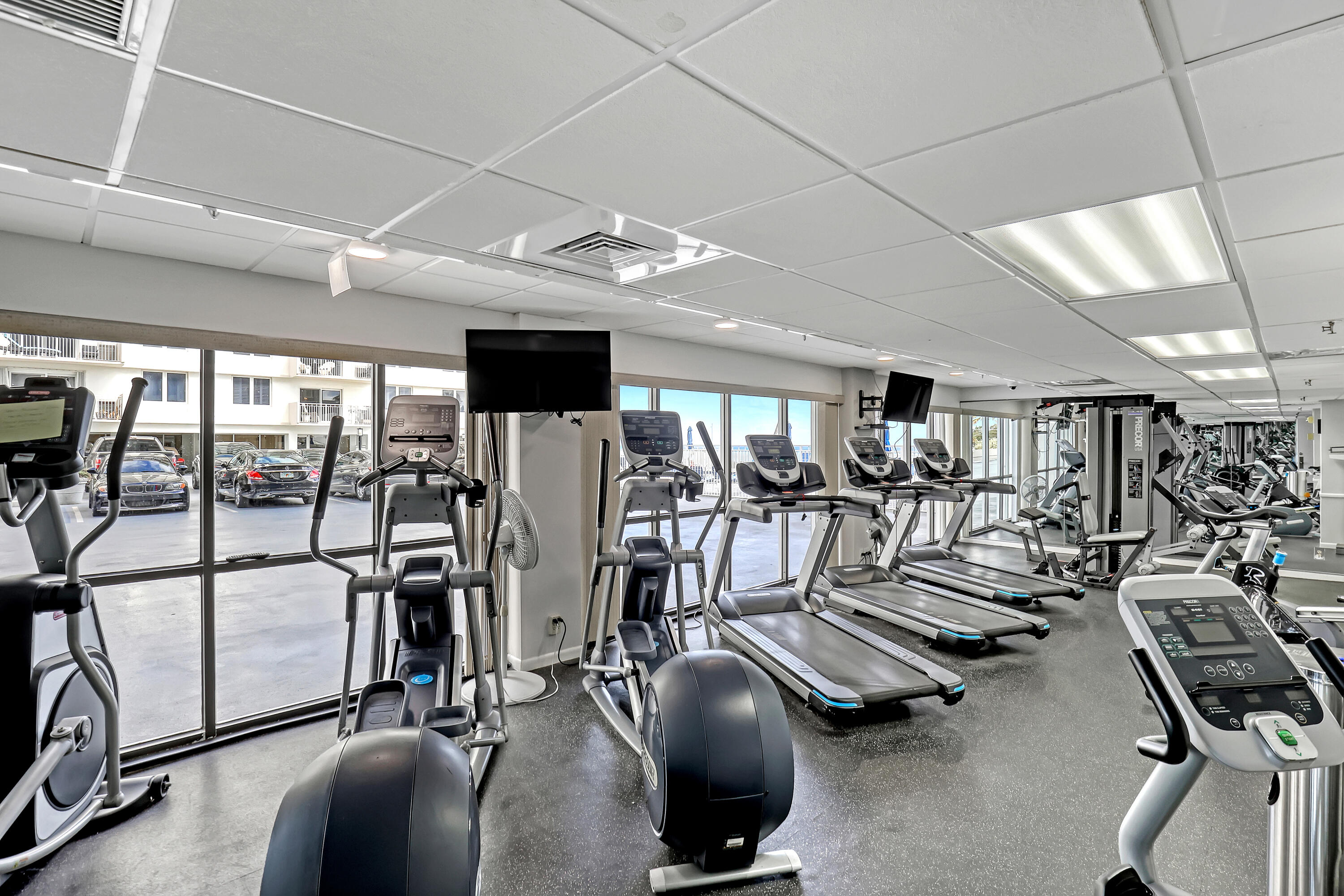AMBASSADORS V NORTH CONDO - Residential