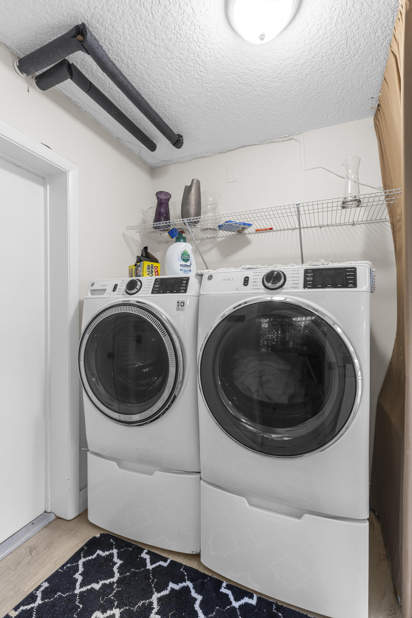 GREENVIEW SHORES 2 OF WELLINGTON - Residential Lease