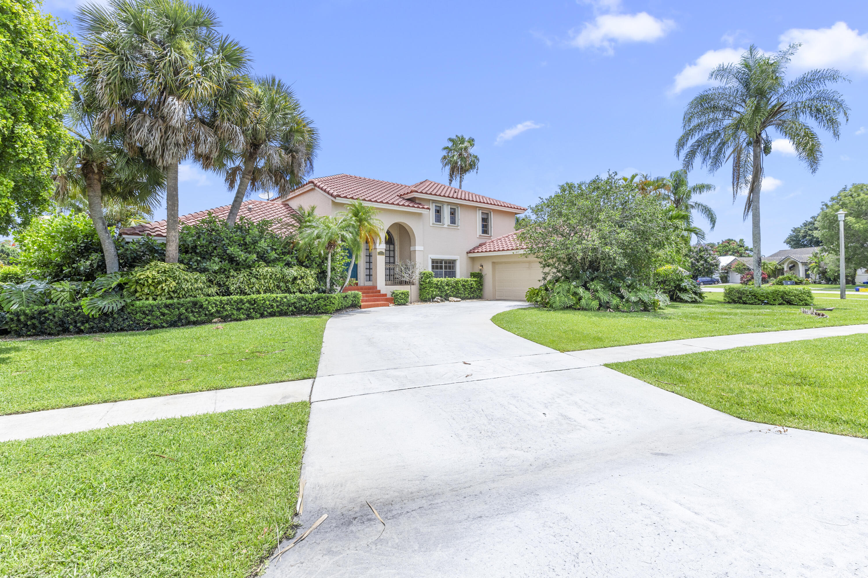 GREENVIEW SHORES 2 OF WELLINGTON - Residential Lease