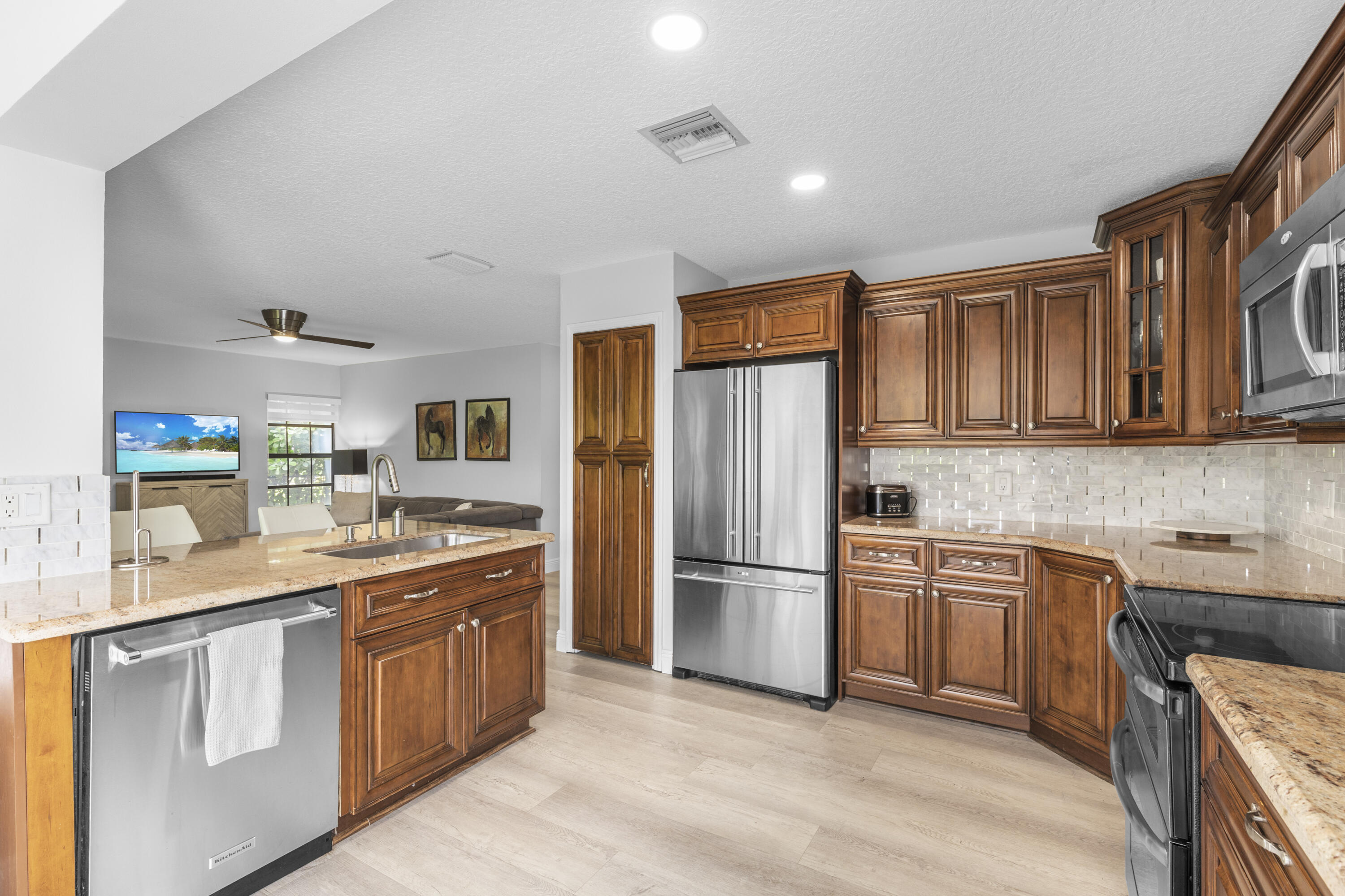 GREENVIEW SHORES 2 OF WELLINGTON - Residential Lease