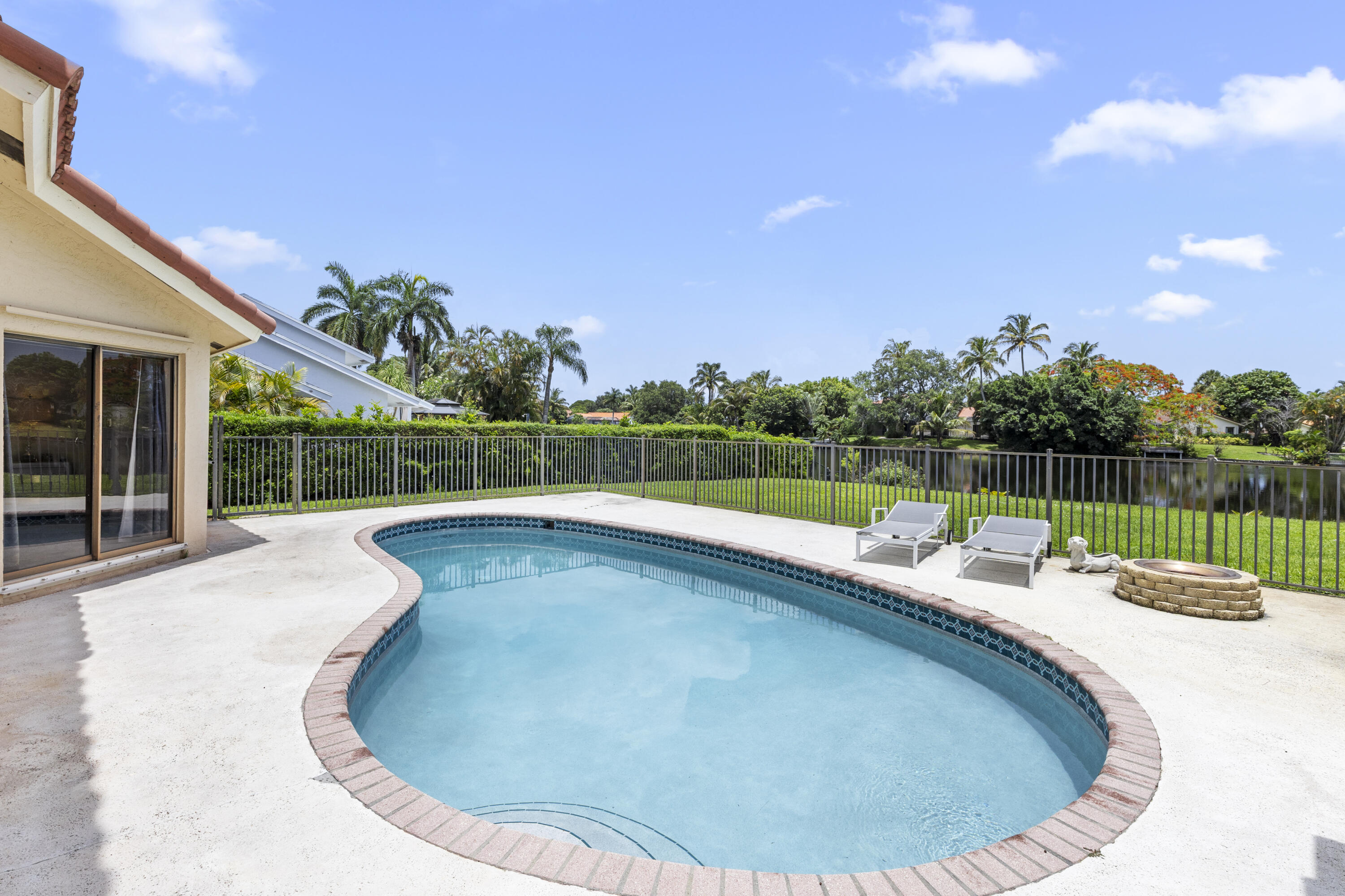 GREENVIEW SHORES 2 OF WELLINGTON - Residential Lease