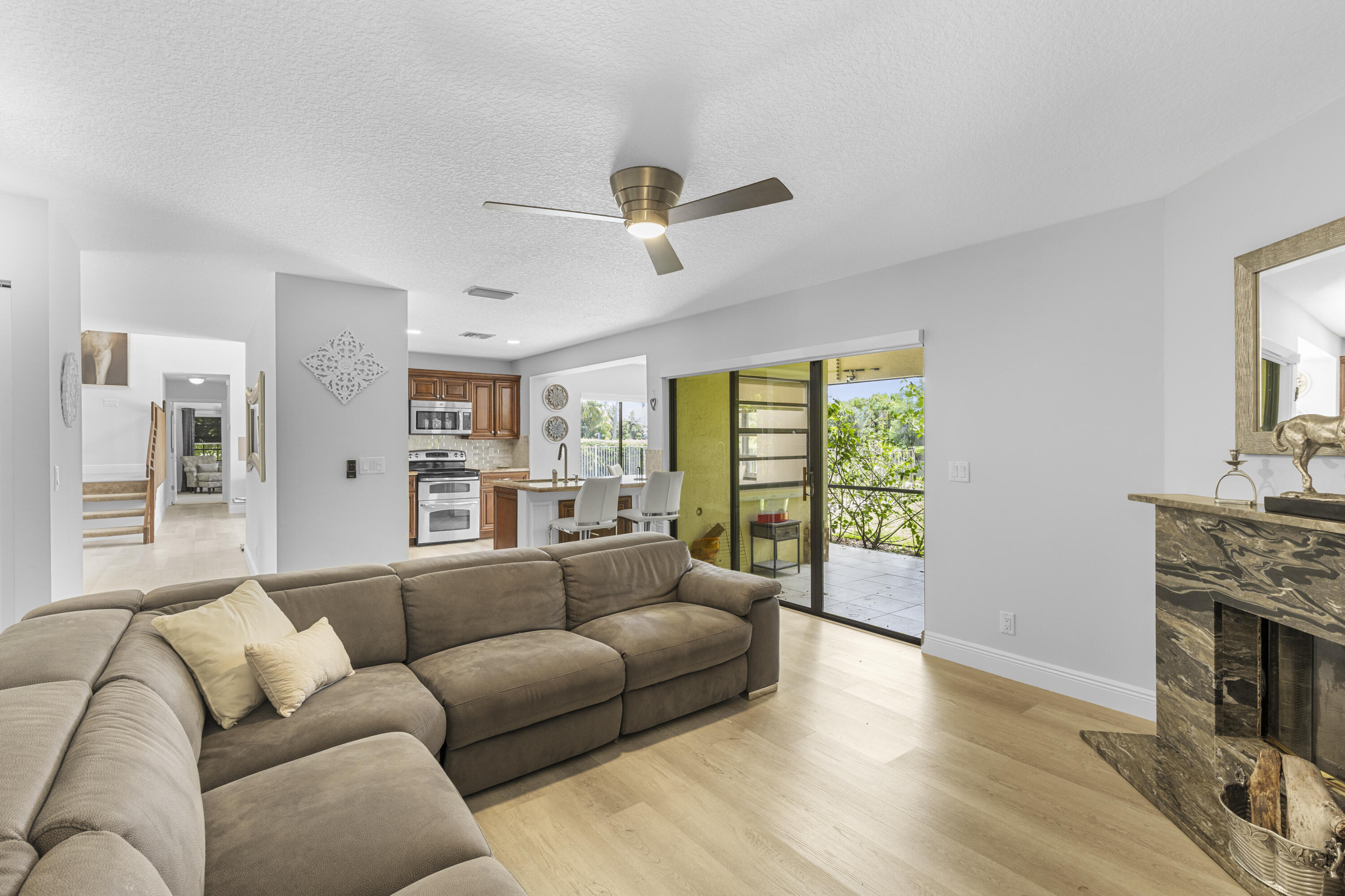 GREENVIEW SHORES 2 OF WELLINGTON - Residential Lease