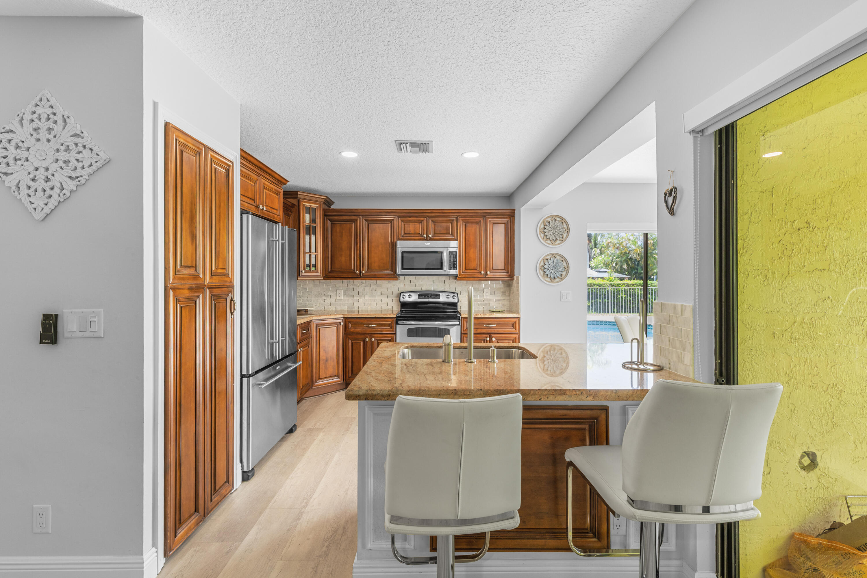 GREENVIEW SHORES 2 OF WELLINGTON - Residential Lease