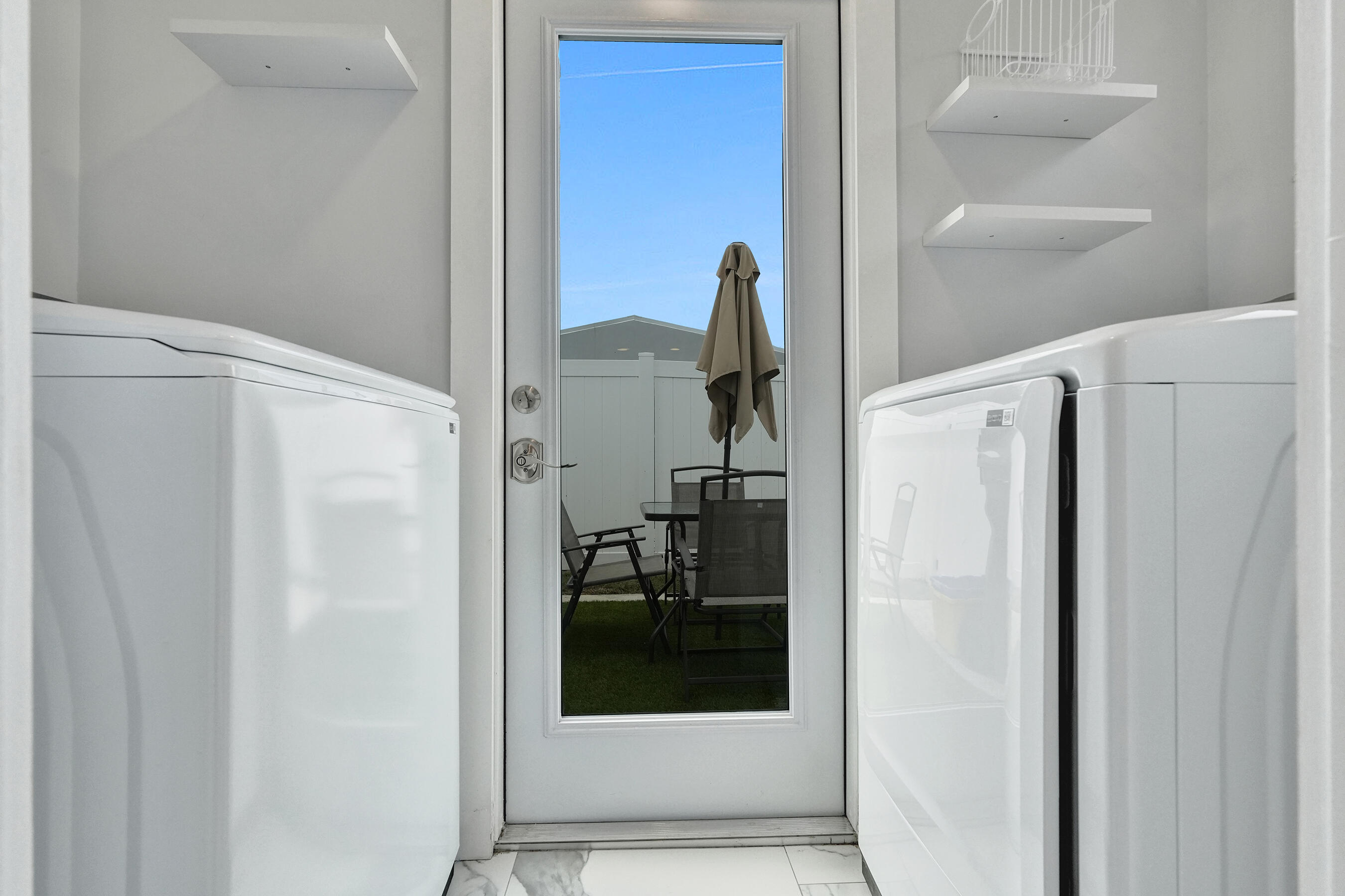 PALM BEACH SQUARE UNIT 1 - Residential Lease
