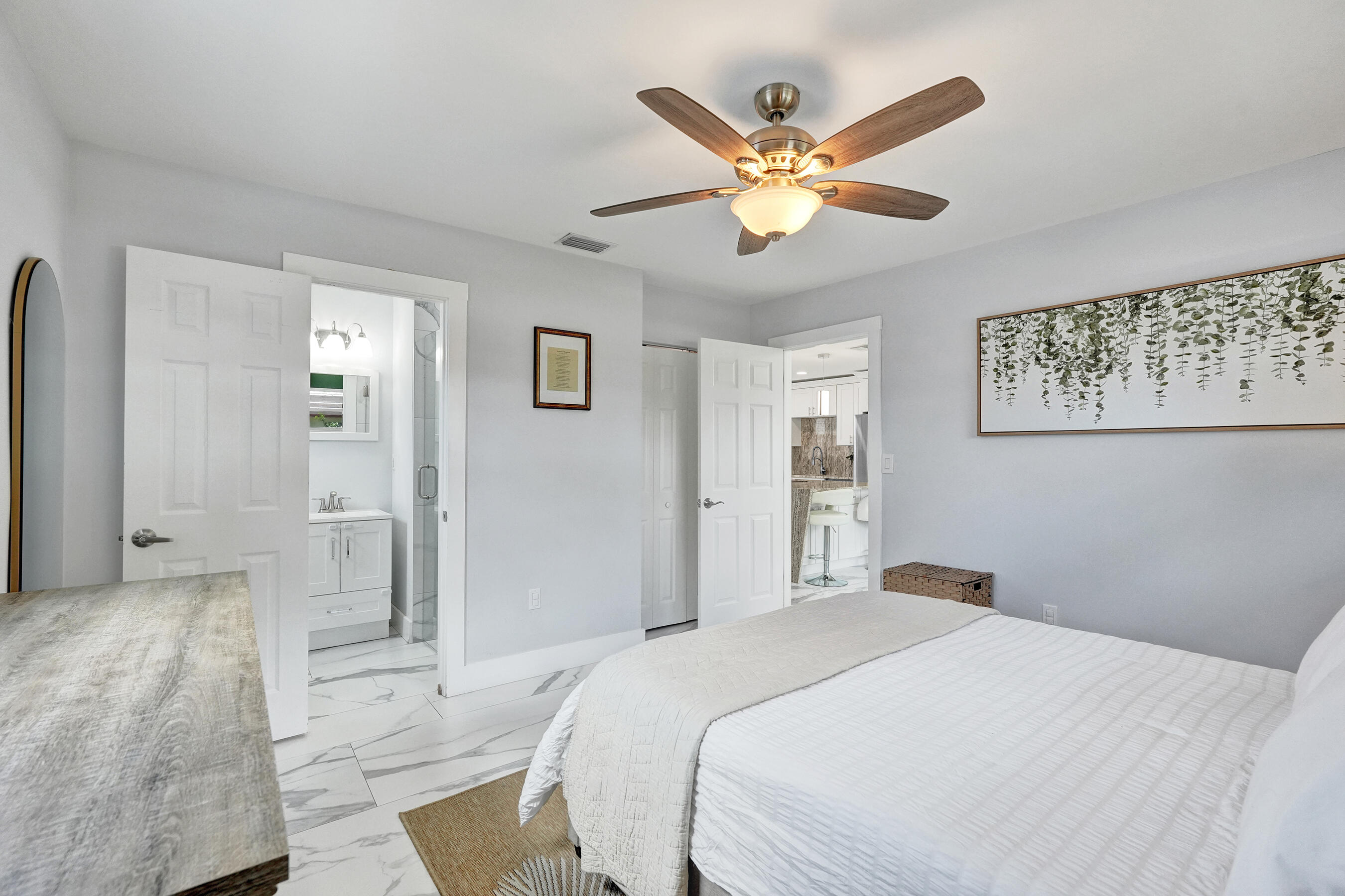 PALM BEACH SQUARE UNIT 1 - Residential Lease
