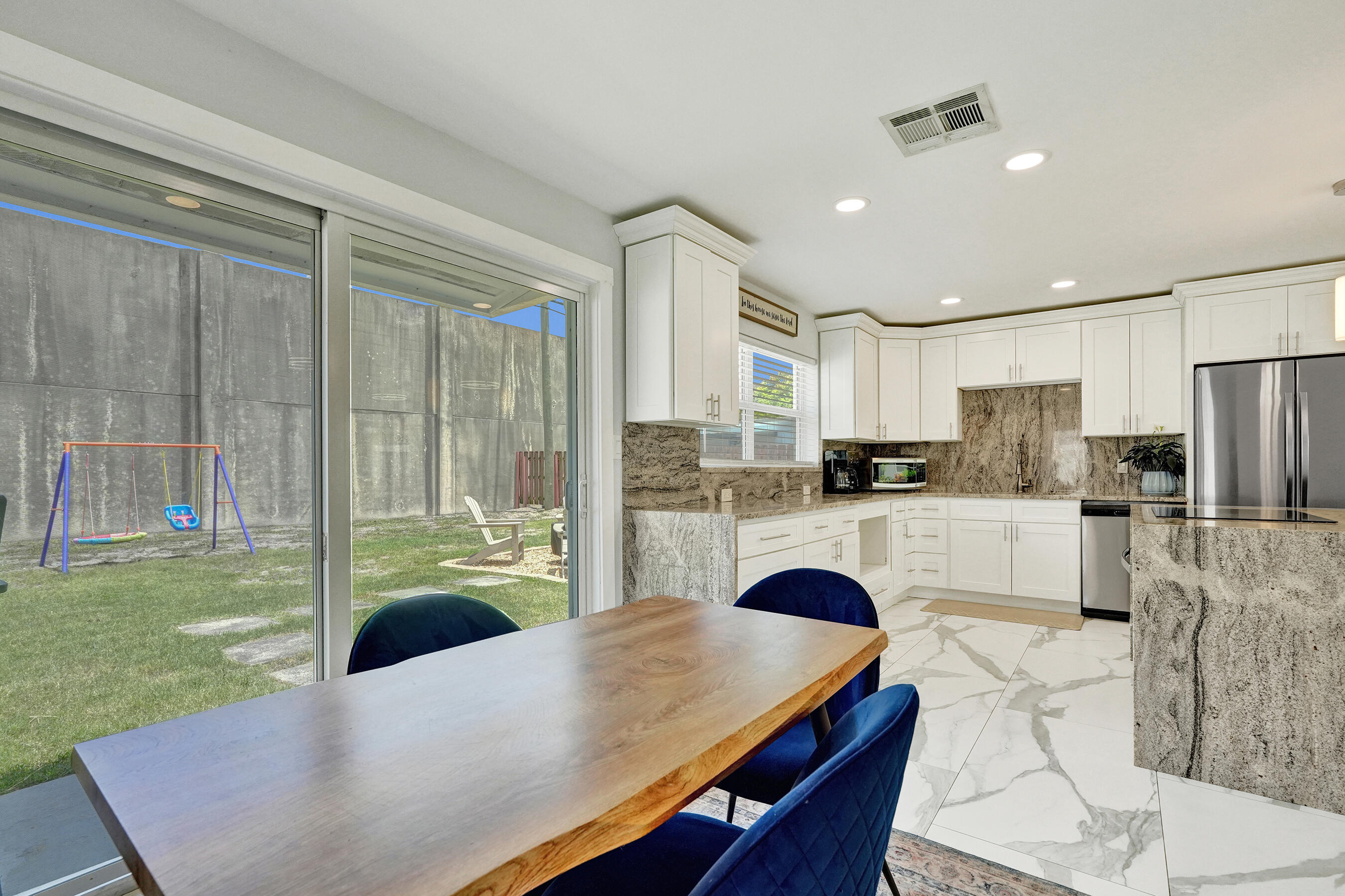 PALM BEACH SQUARE UNIT 1 - Residential Lease