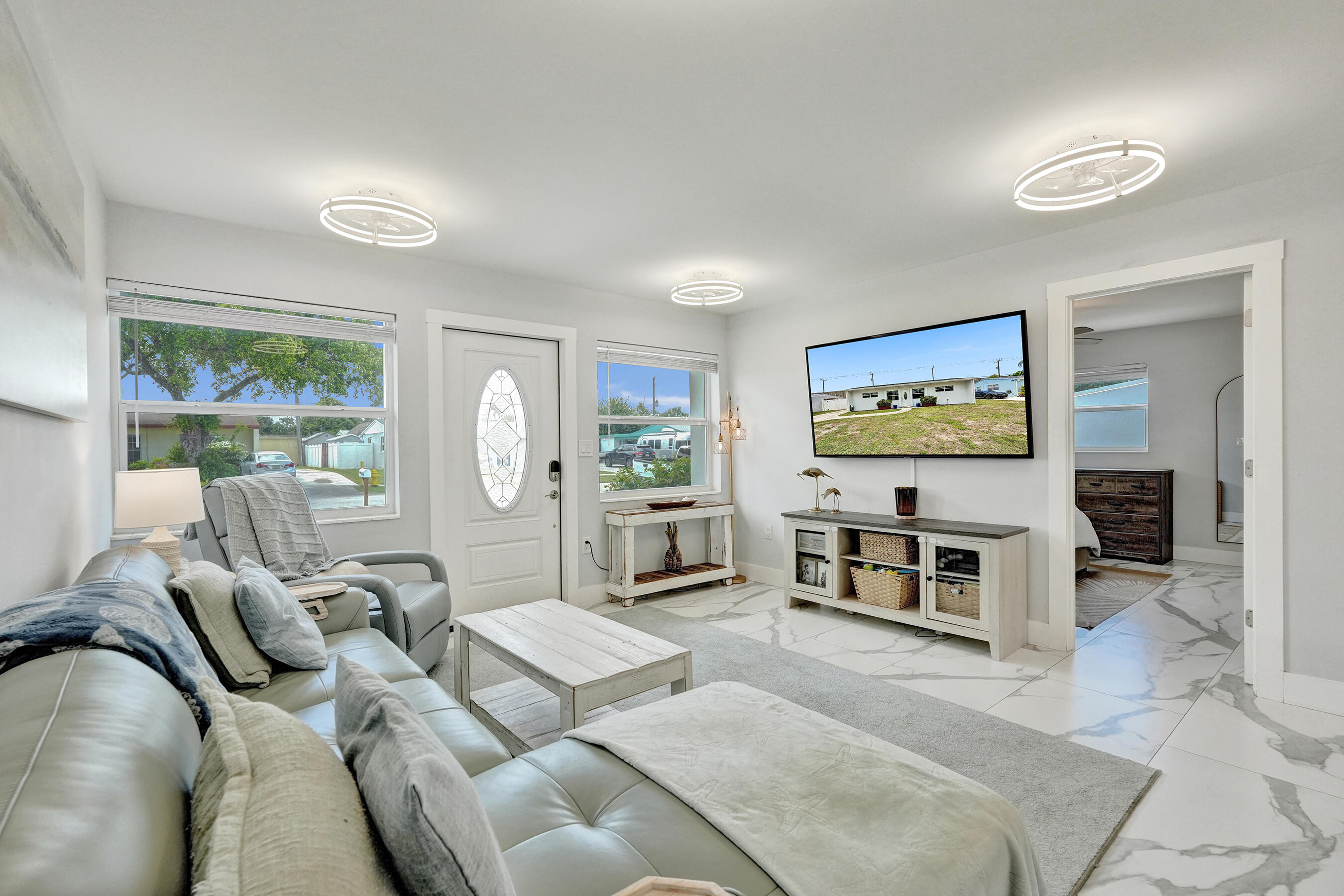 PALM BEACH SQUARE UNIT 1 - Residential Lease