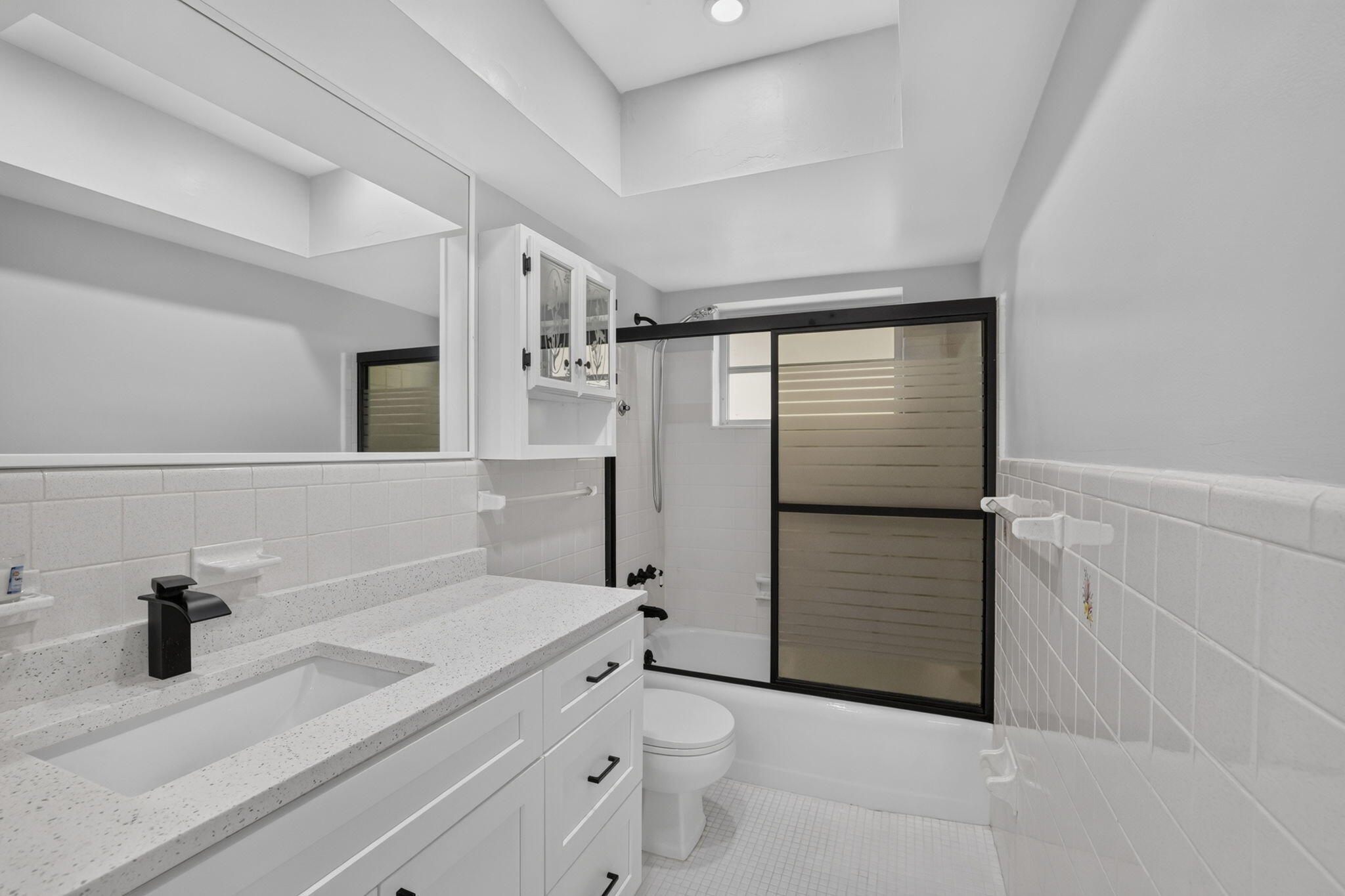 LIGHTHOUSE BAY CONDO - Residential Lease