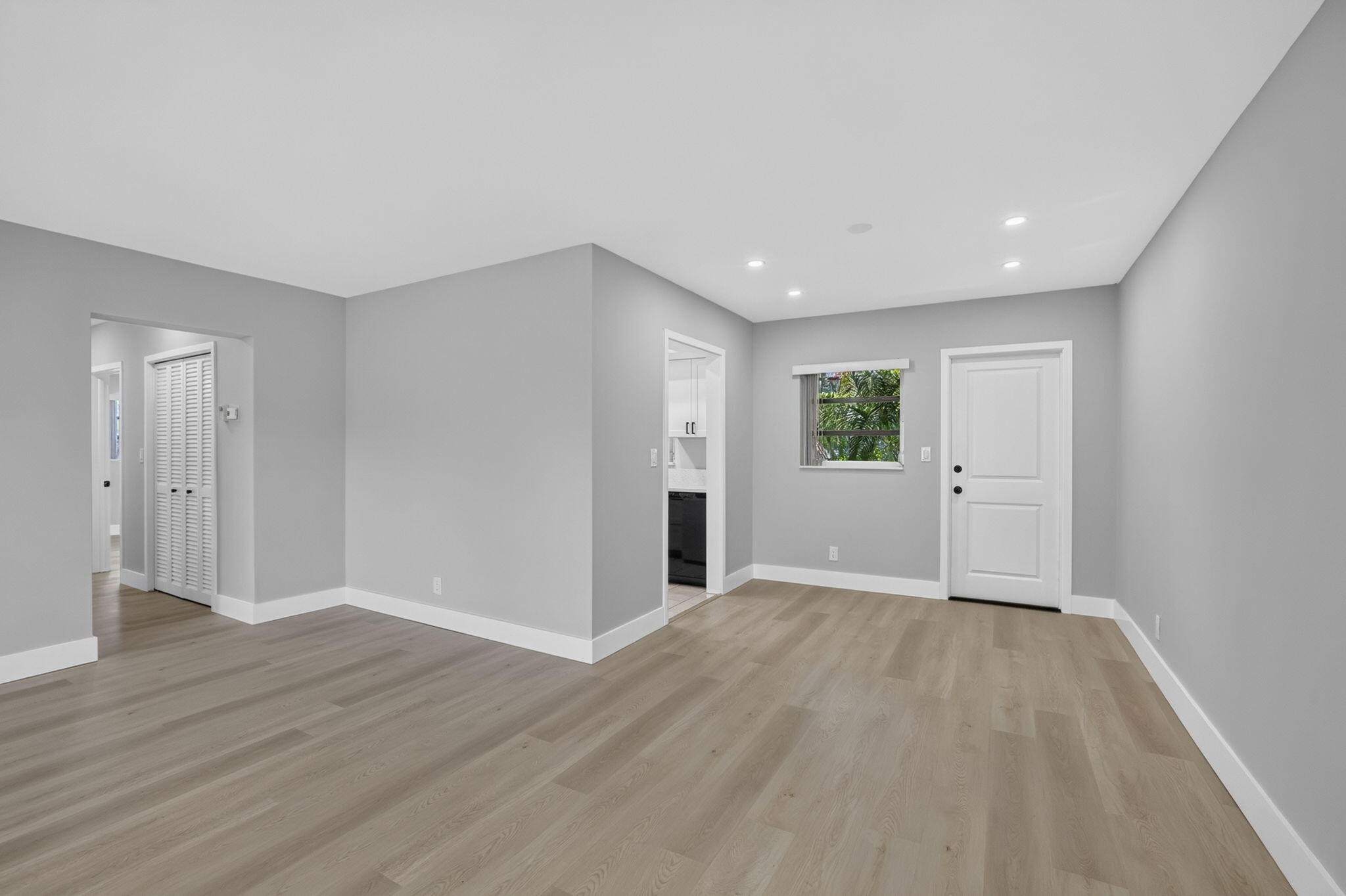 LIGHTHOUSE BAY CONDO - Residential Lease