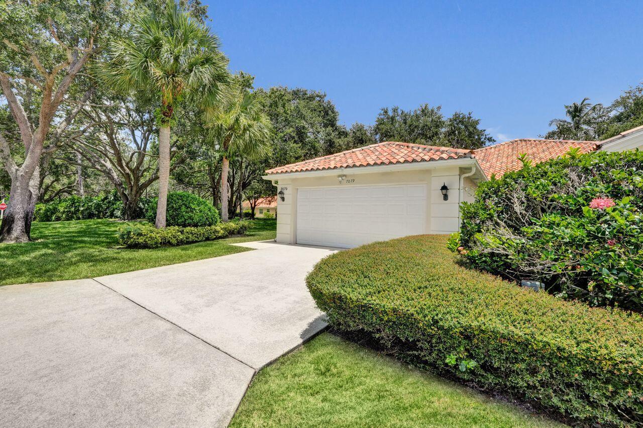 RIVERWALK 2 - Residential