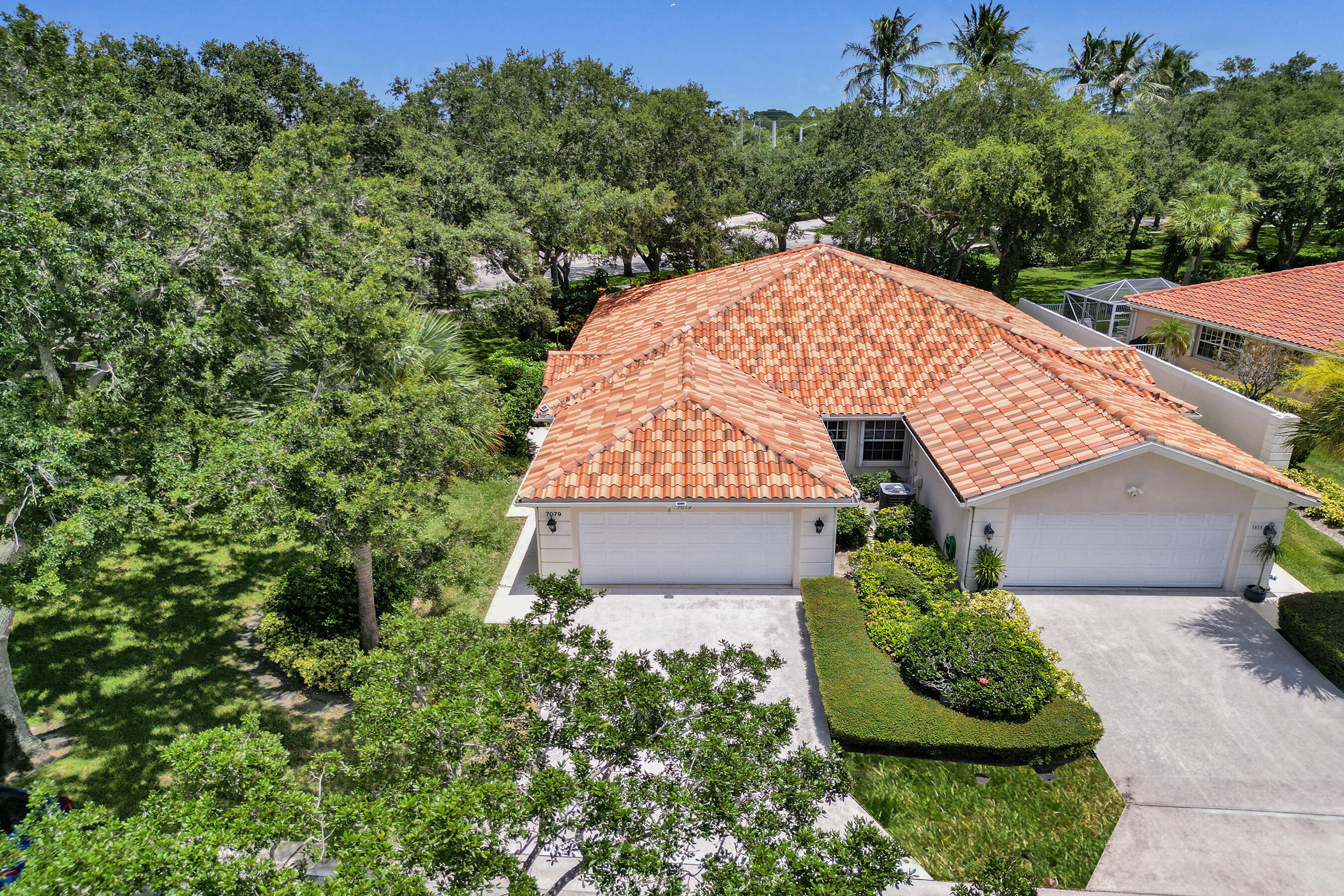 RIVERWALK 2 - Residential