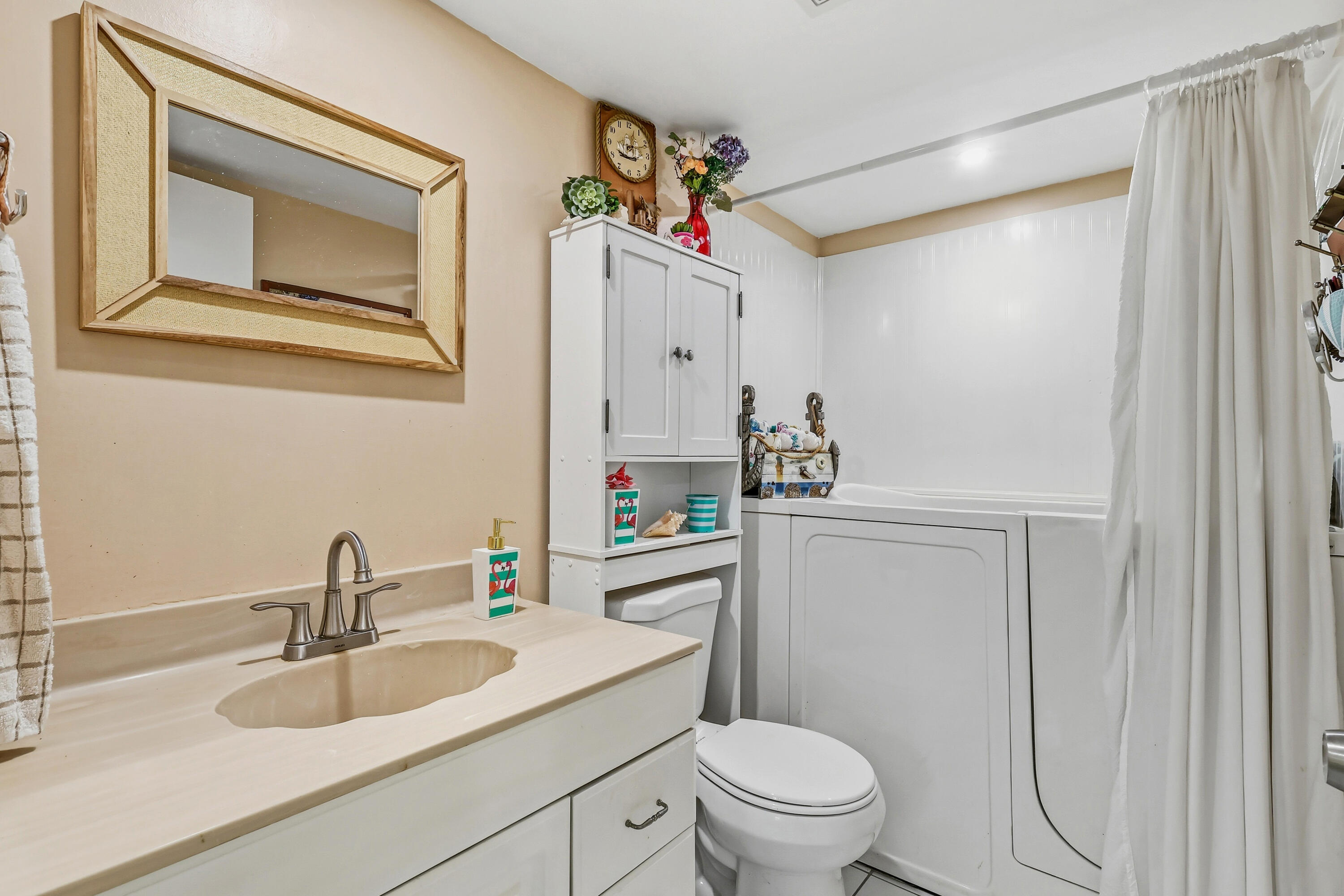 GOLDEN LAKES VILLAGE CONDO 1 THRU 13-A - Residential
