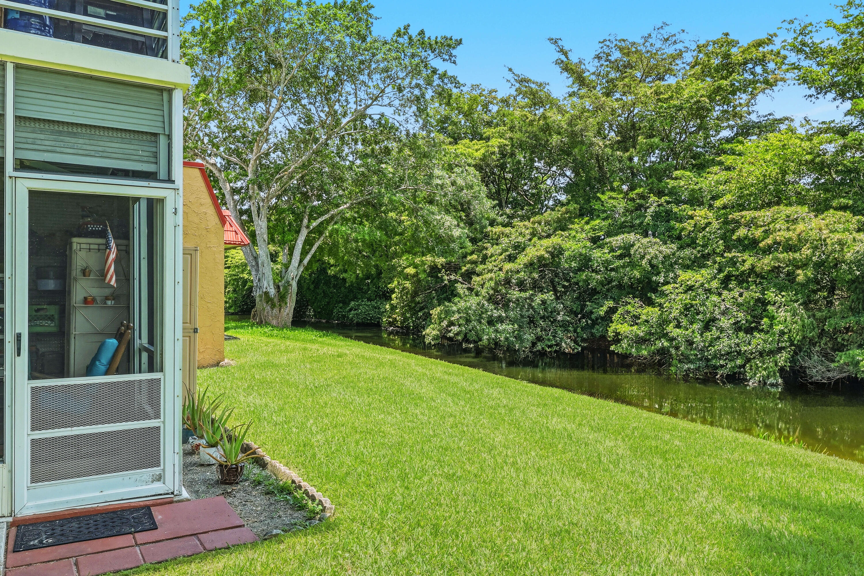 GOLDEN LAKES VILLAGE CONDO 1 THRU 13-A - Residential