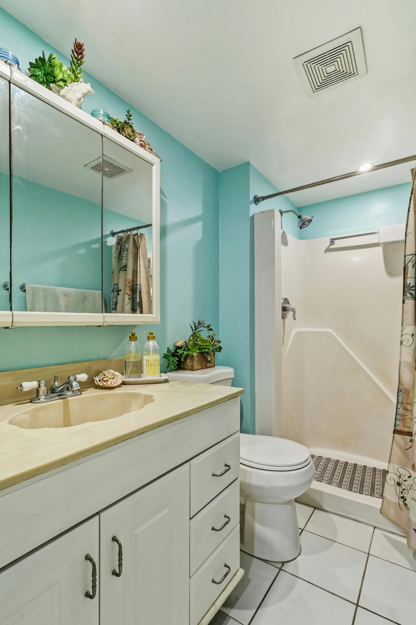 GOLDEN LAKES VILLAGE CONDO 1 THRU 13-A - Residential