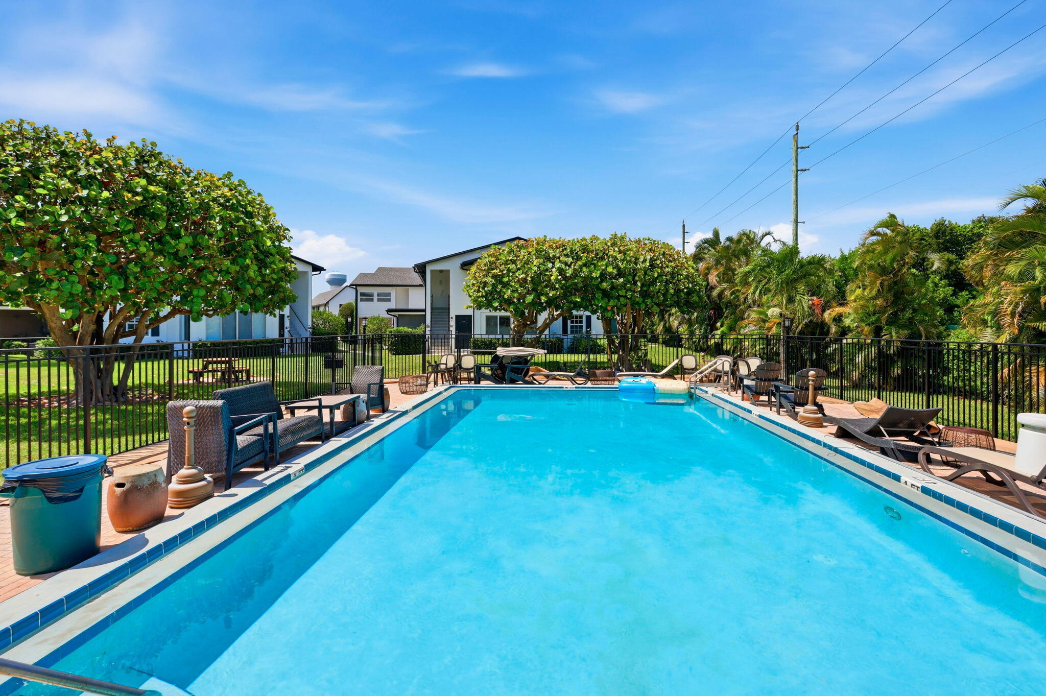 GARDENWAY A THRU Q CONDOS - Residential Lease