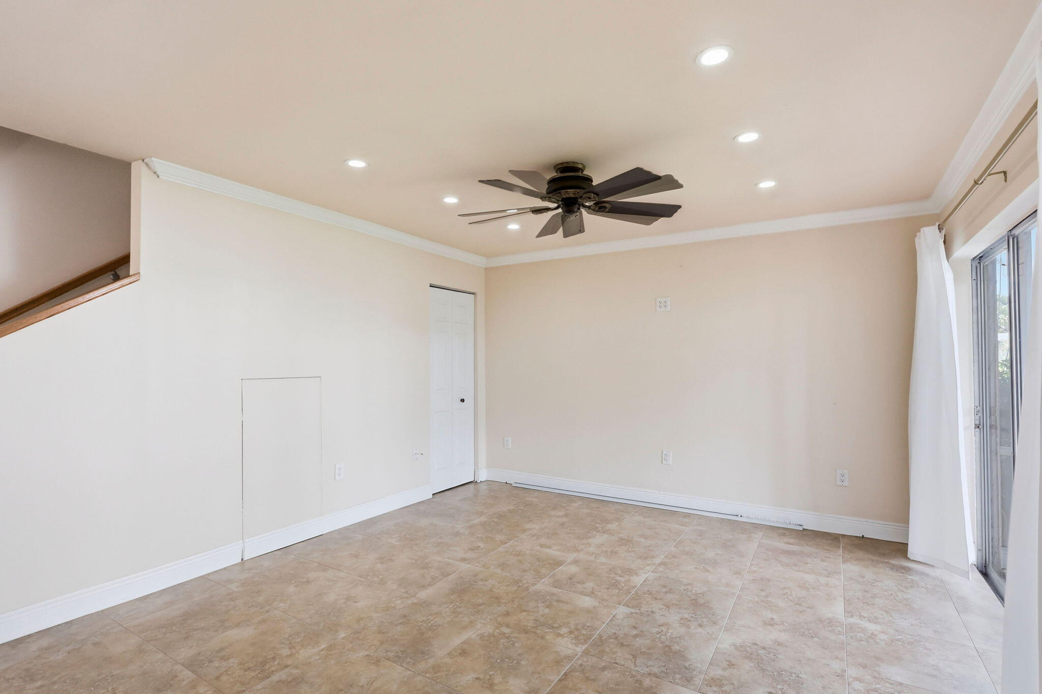 GARDENWAY A THRU Q CONDOS - Residential Lease
