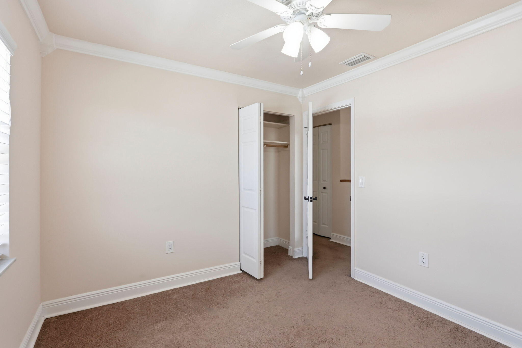 GARDENWAY A THRU Q CONDOS - Residential Lease