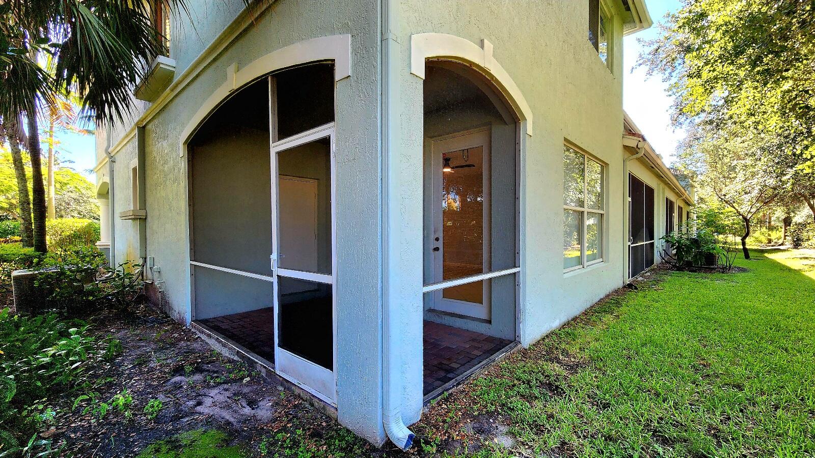 THOUSAND OAKS - Residential