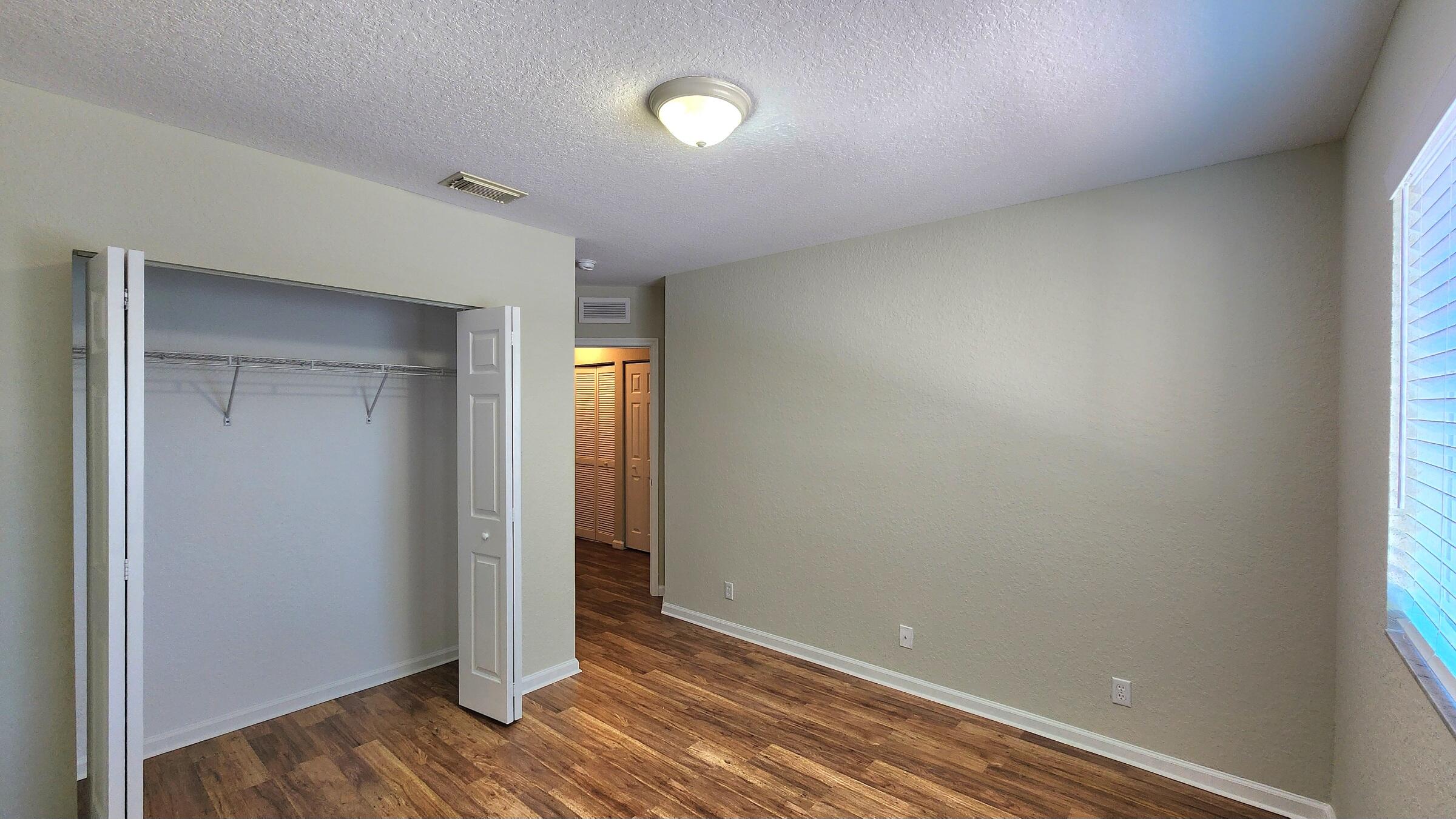 THOUSAND OAKS - Residential