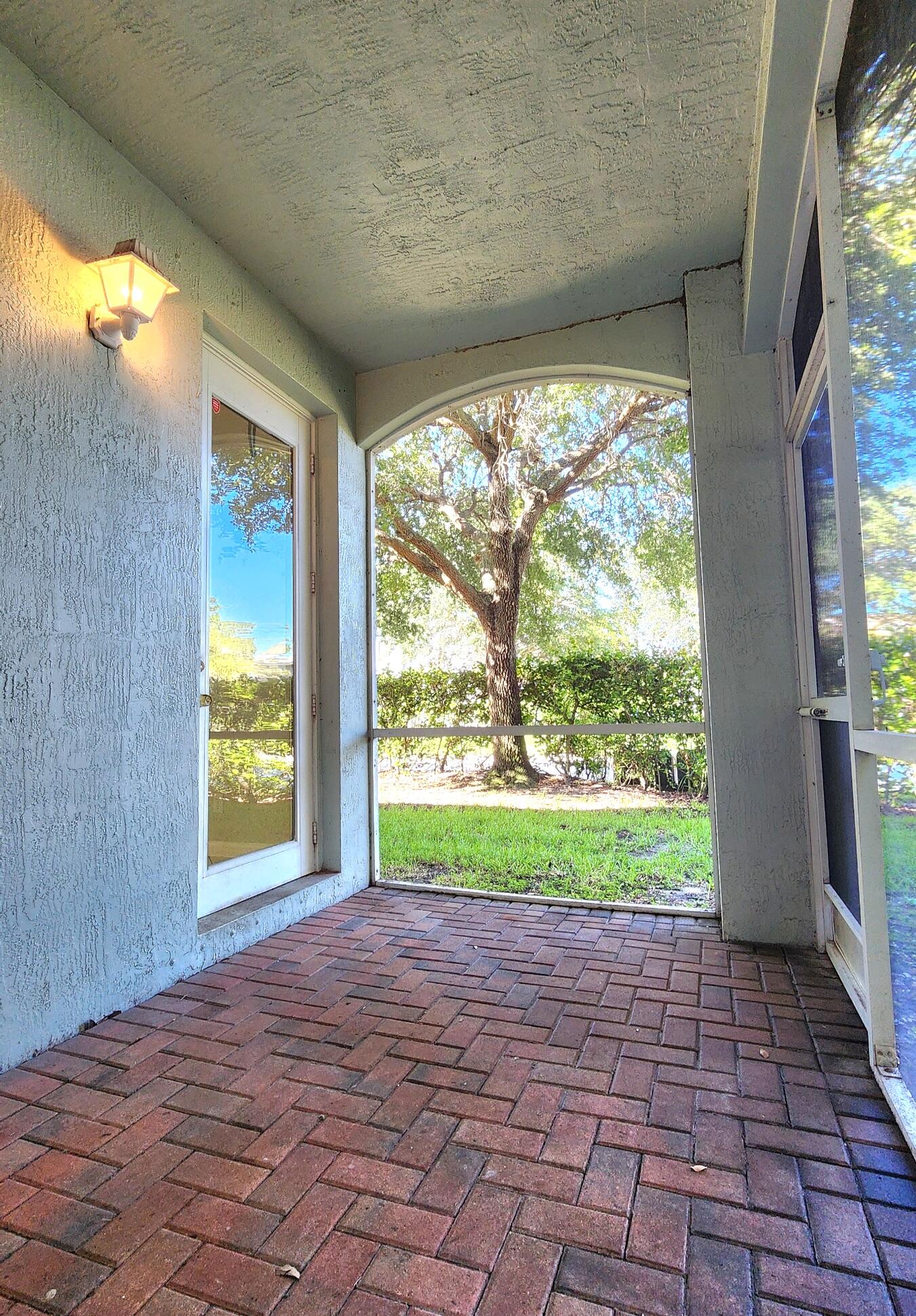 THOUSAND OAKS - Residential
