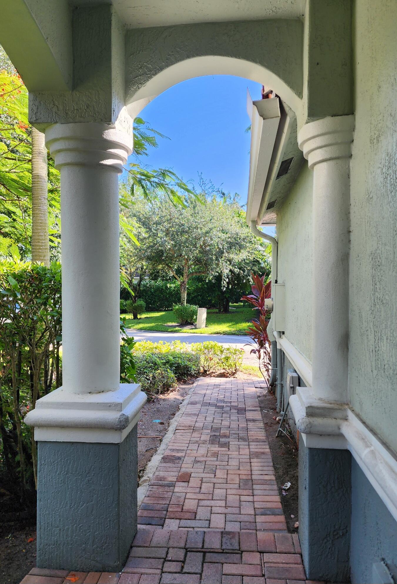 THOUSAND OAKS - Residential