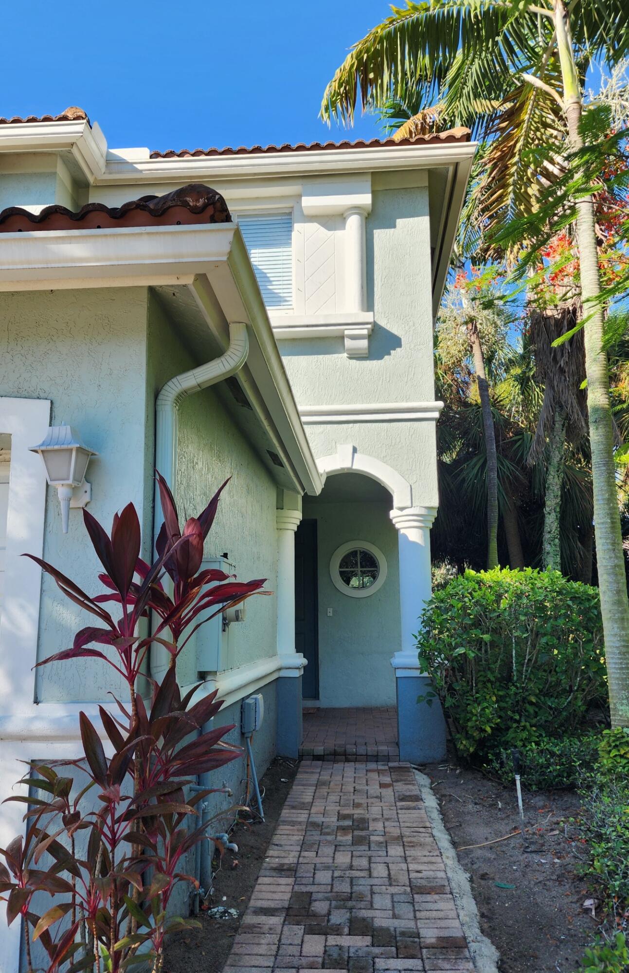 THOUSAND OAKS - Residential