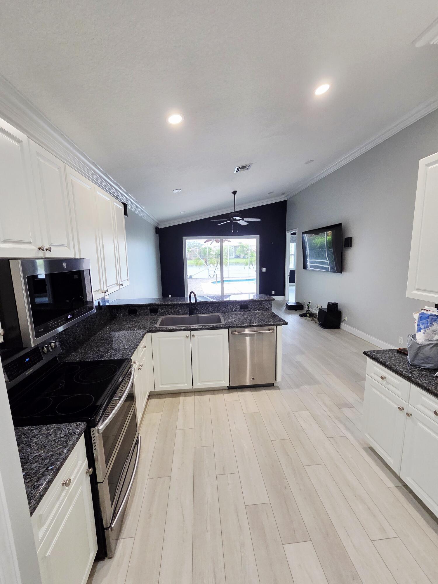 VILLAGES OF WINDSOR 4 - Residential
