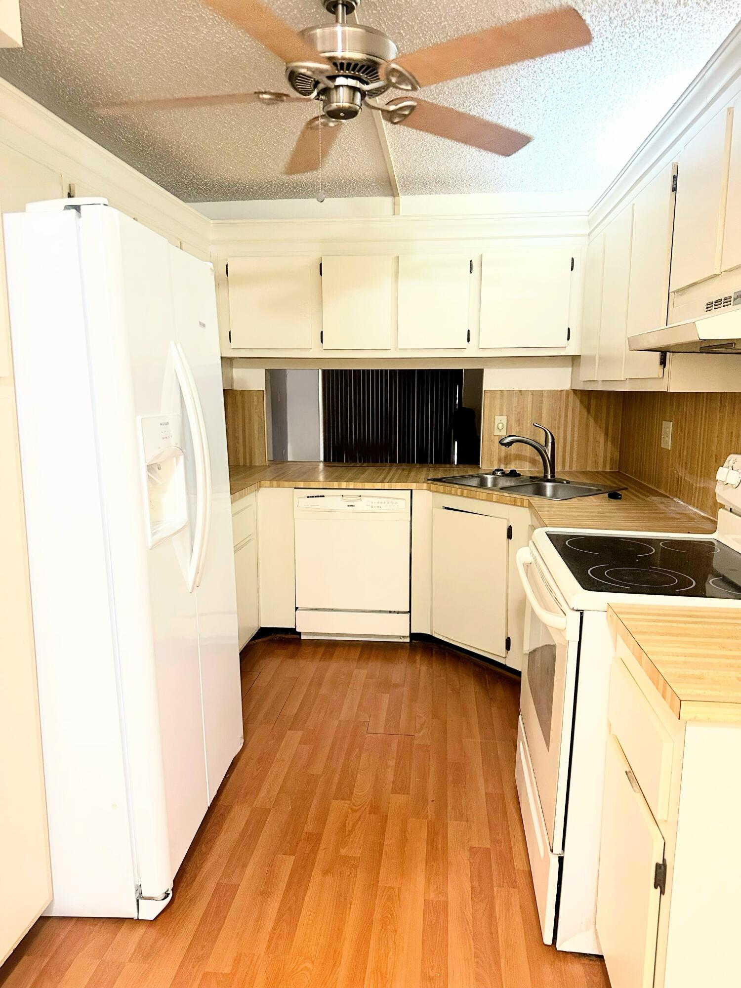 MISTY LAKE CONDO - Residential