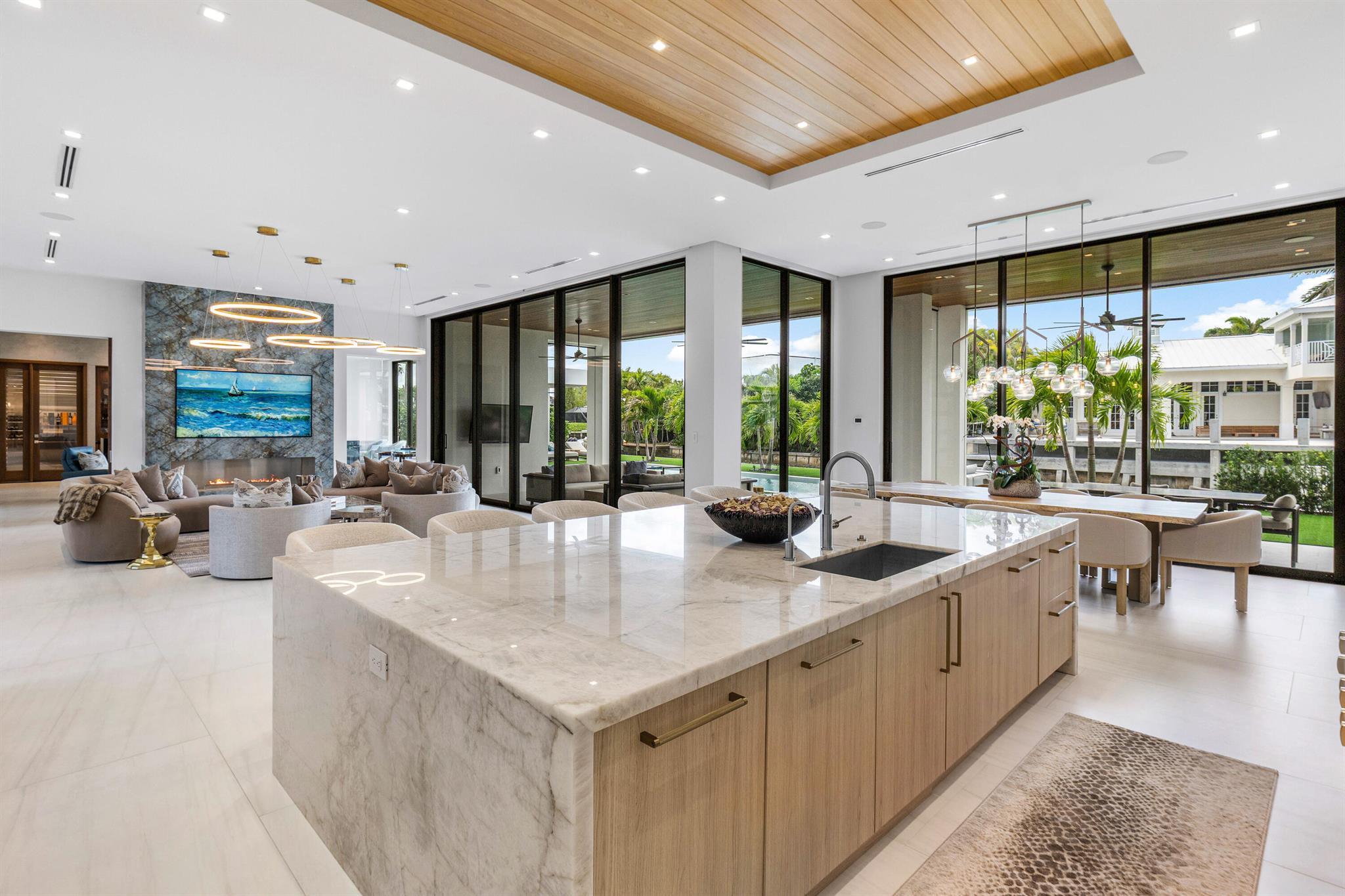 SUN AND SURF - Residential