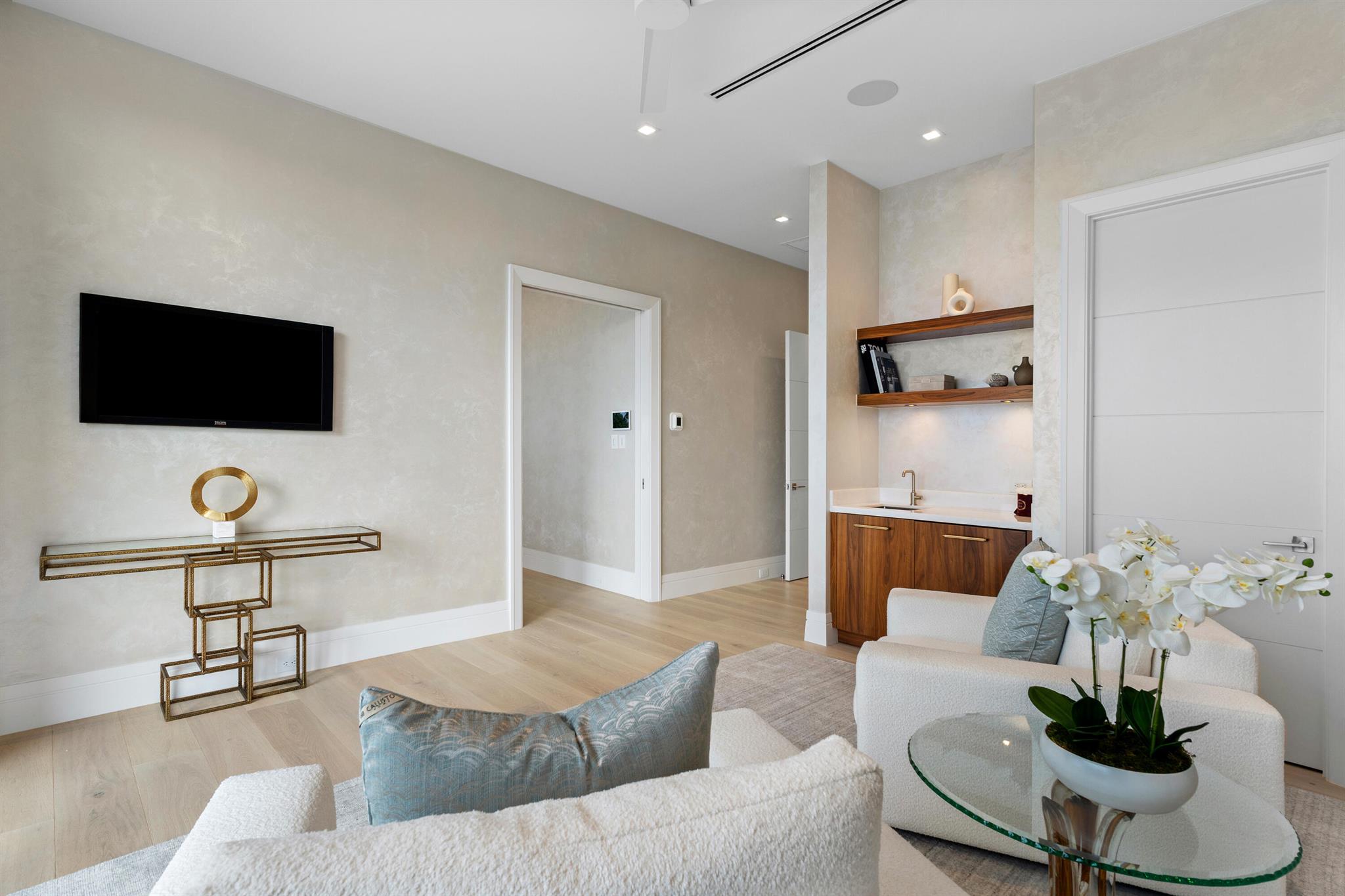 SUN AND SURF - Residential