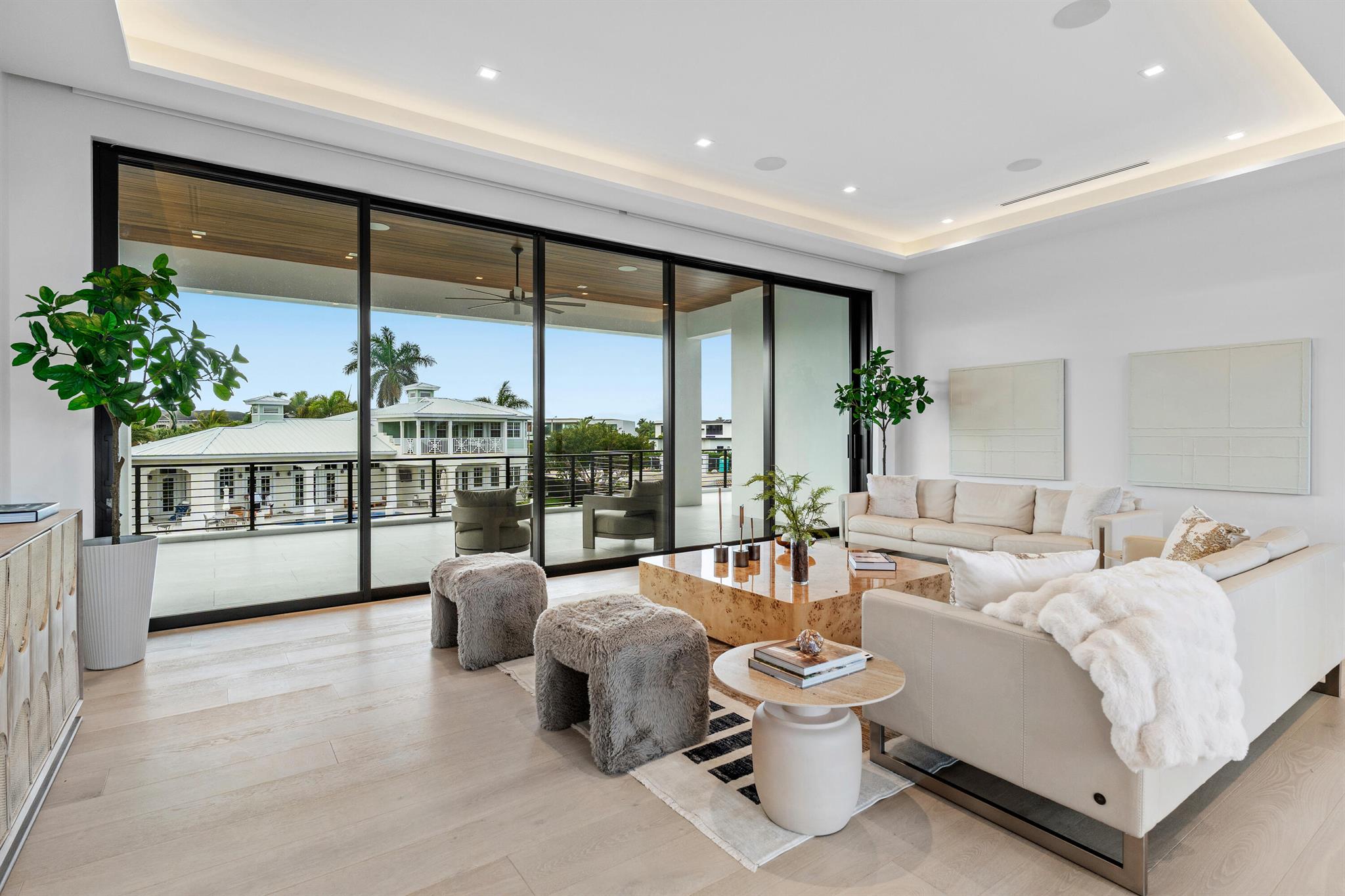 SUN AND SURF - Residential