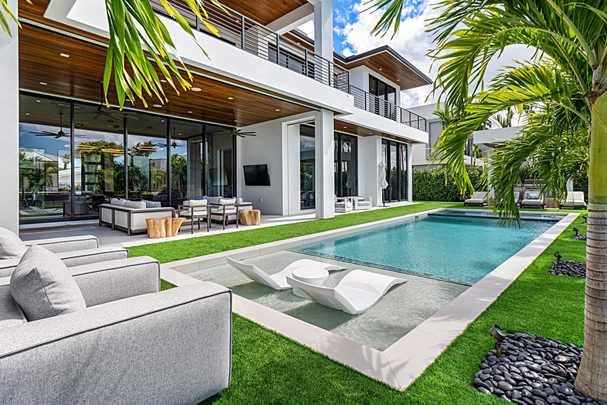 SUN AND SURF - Residential