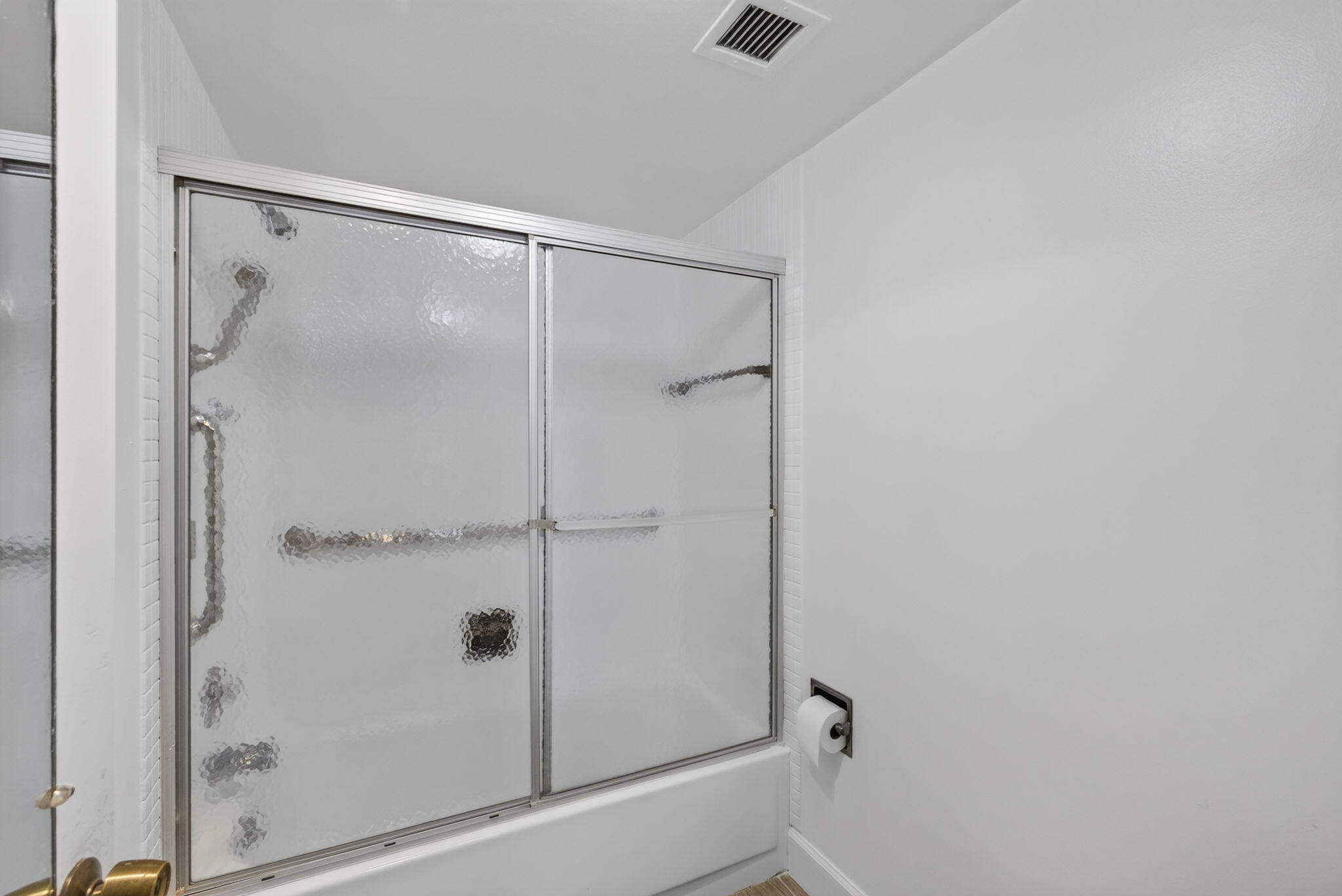 LAKE HARBOUR TOWERS CONDO - Residential