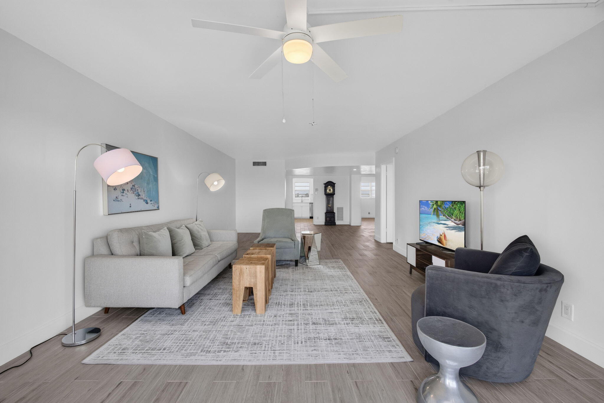 LAKE HARBOUR TOWERS CONDO - Residential