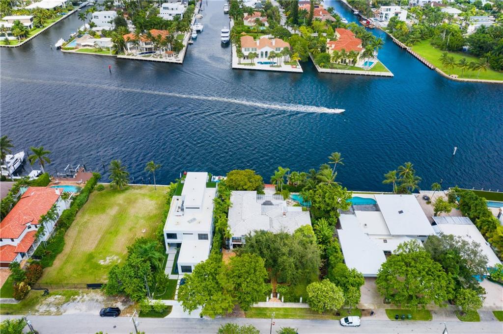 RIO VISTA ISLES - Residential