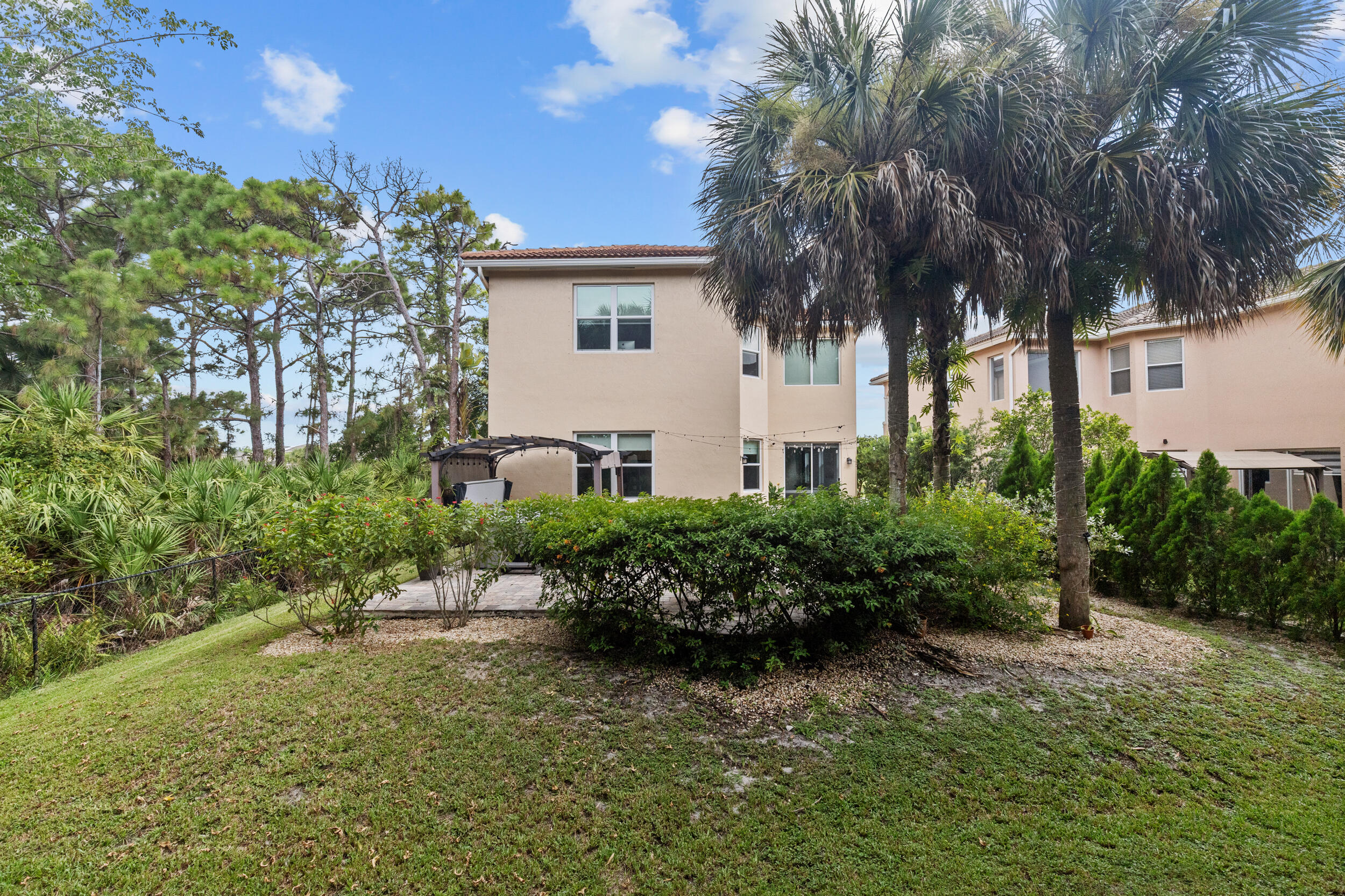 VIZCAYA FALLS PLAT 1 - Residential