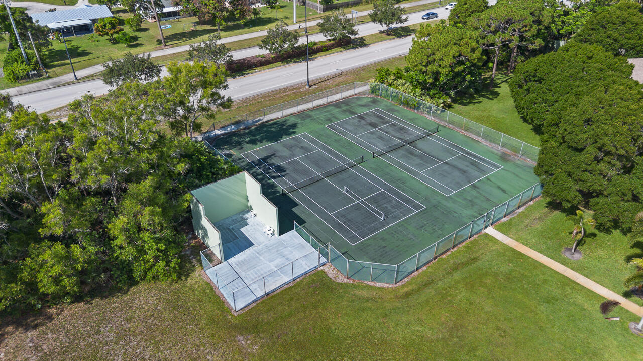 MEADOWS OF PORT ST LUCIE BUILDINGS D-R - Residential