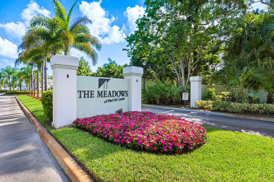 MEADOWS OF PORT ST LUCIE BUILDINGS D-R - Residential
