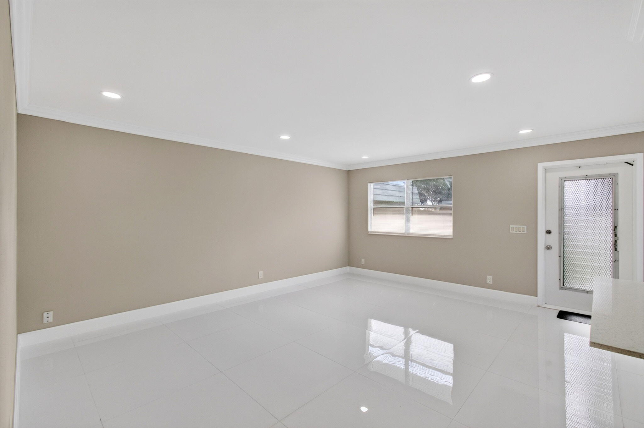 KINGS POINT - Residential