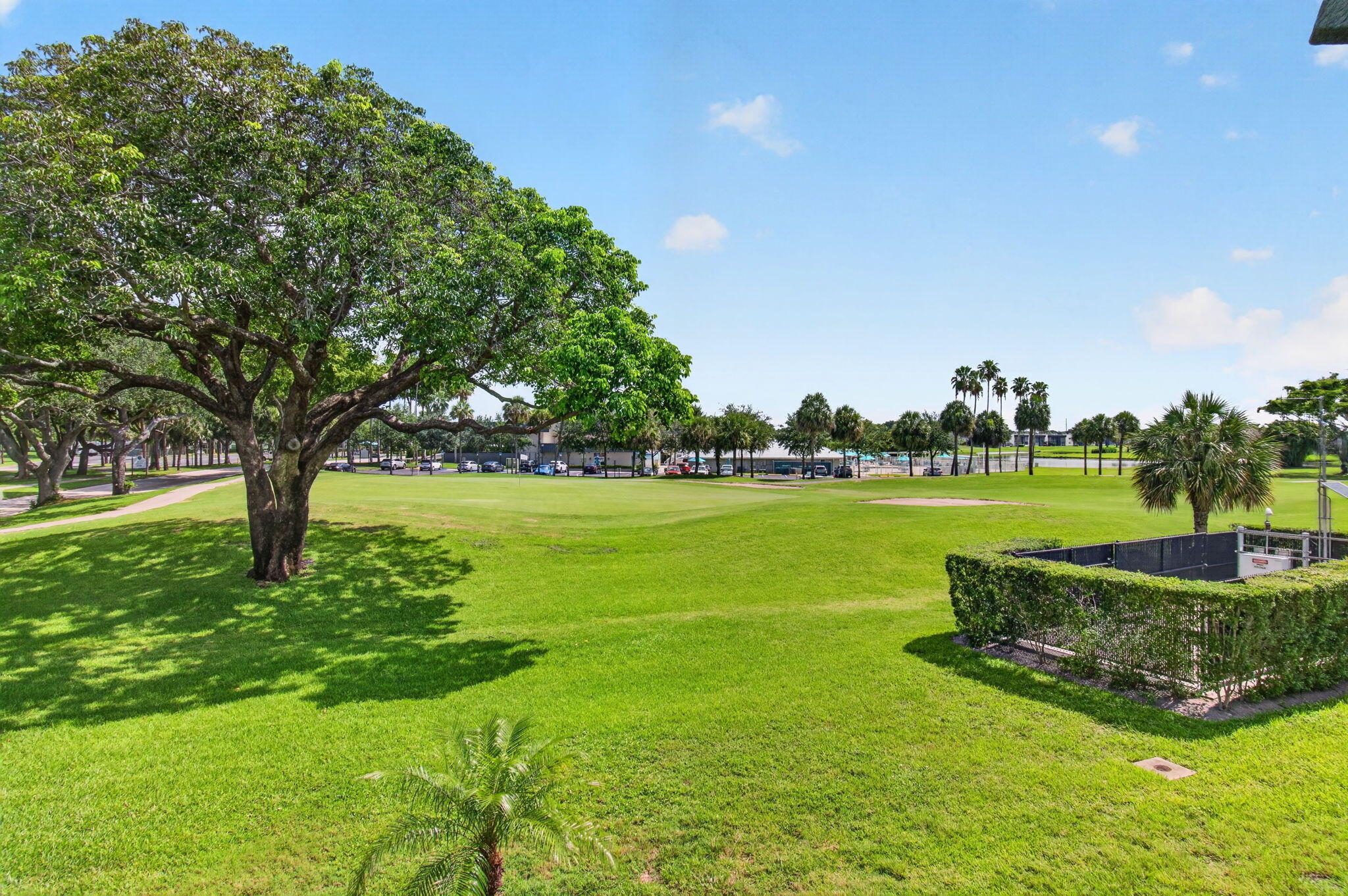 KINGS POINT - Residential