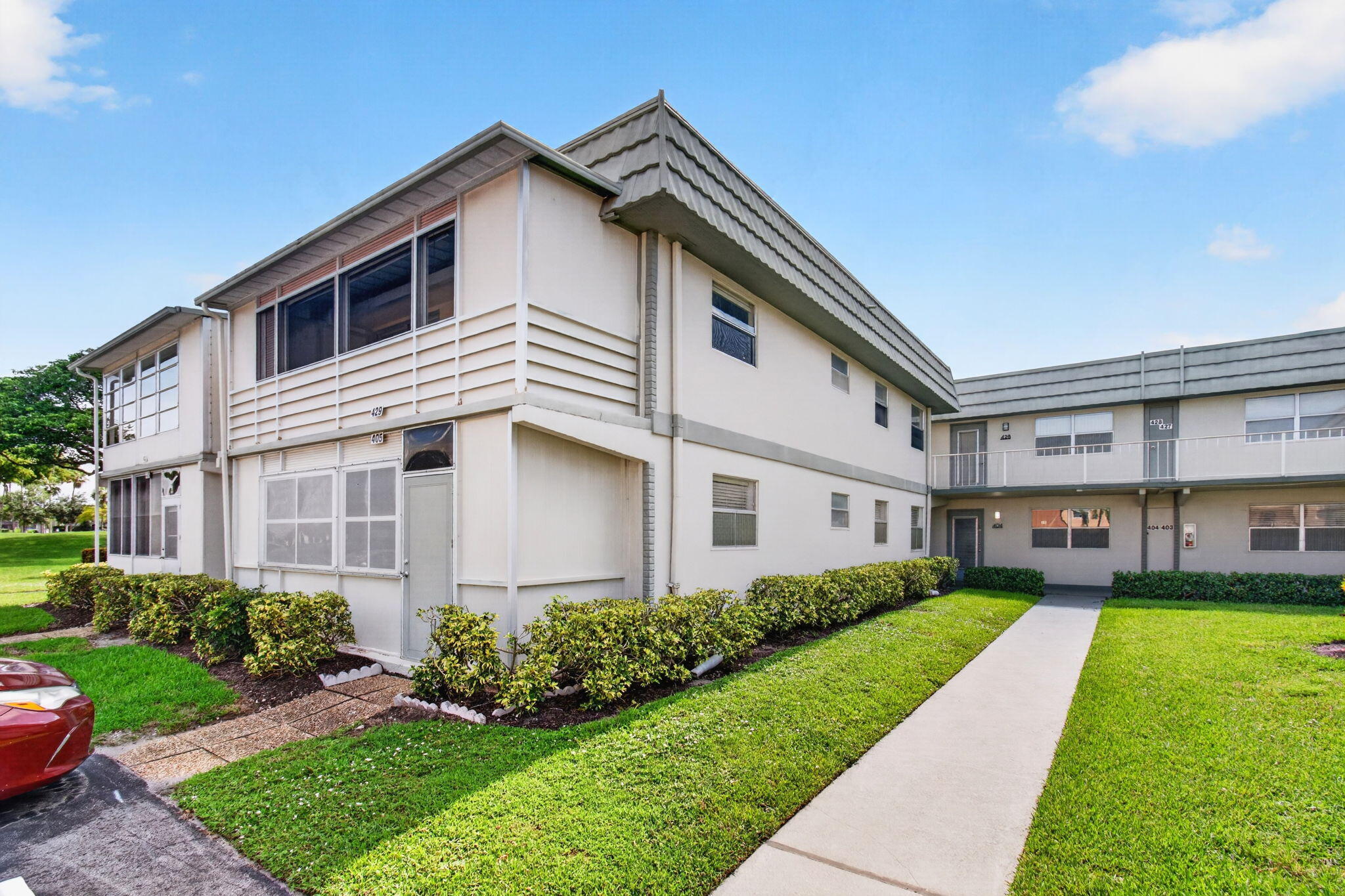 KINGS POINT - Residential