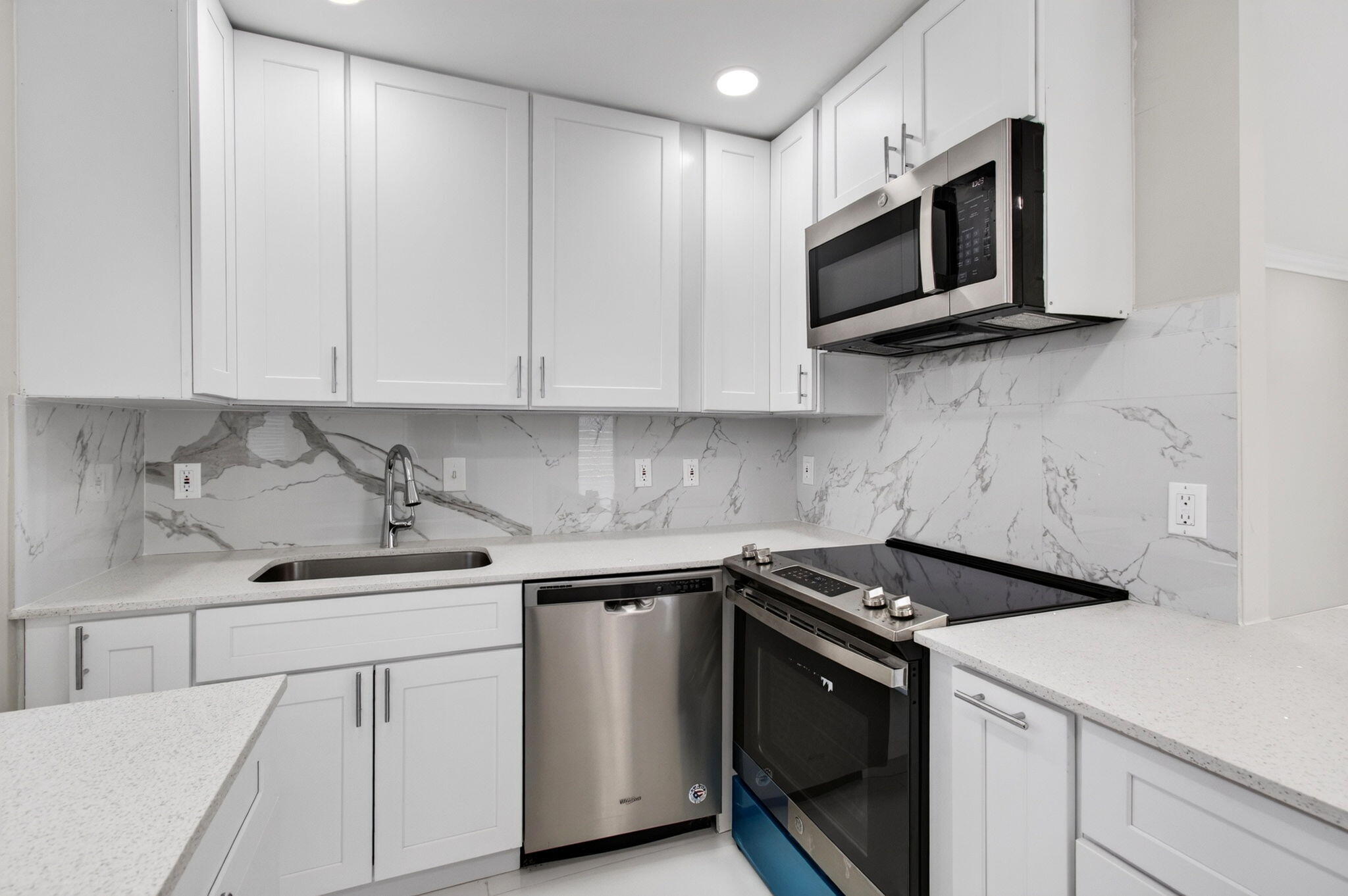 KINGS POINT - Residential