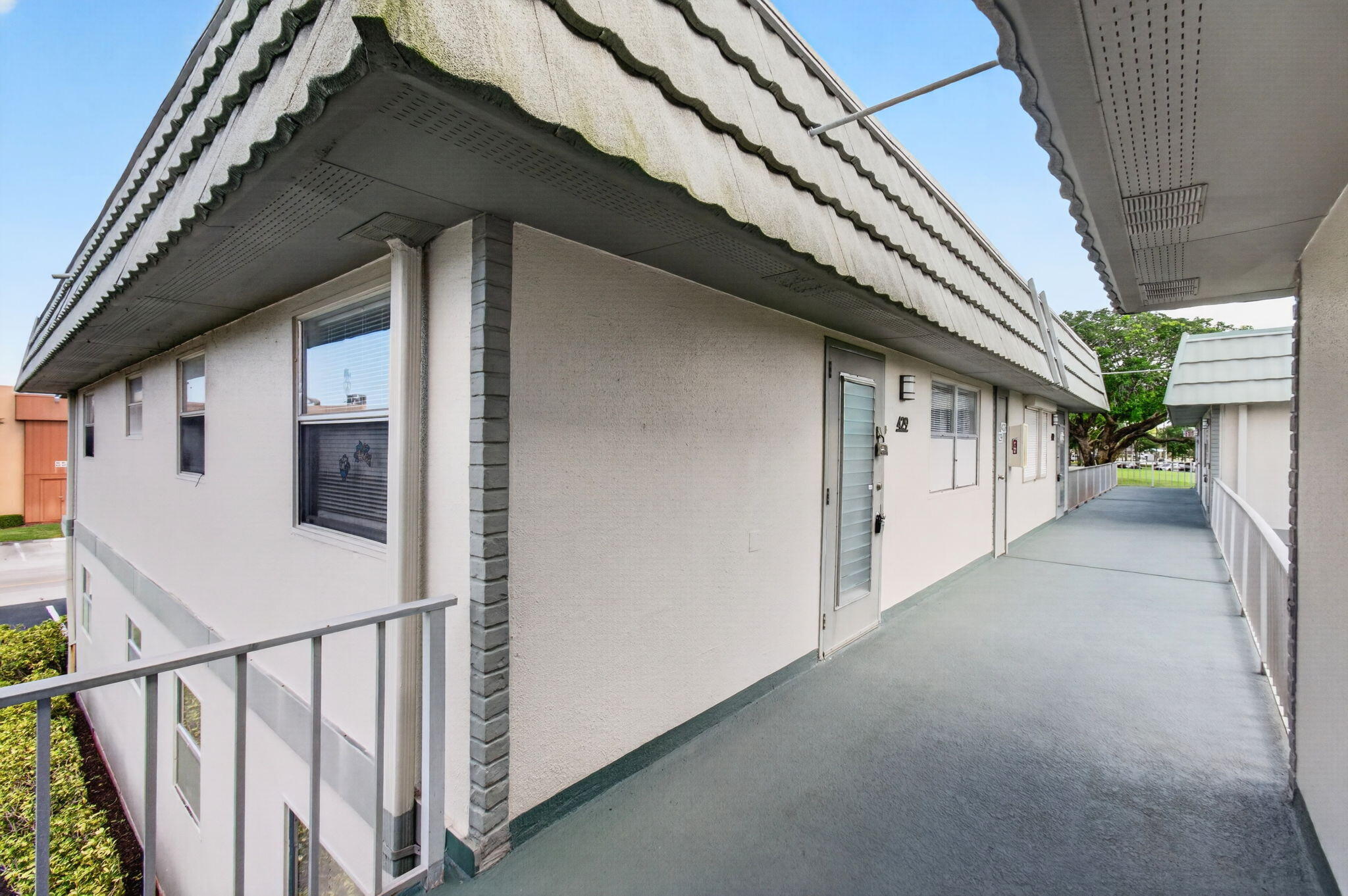 KINGS POINT - Residential