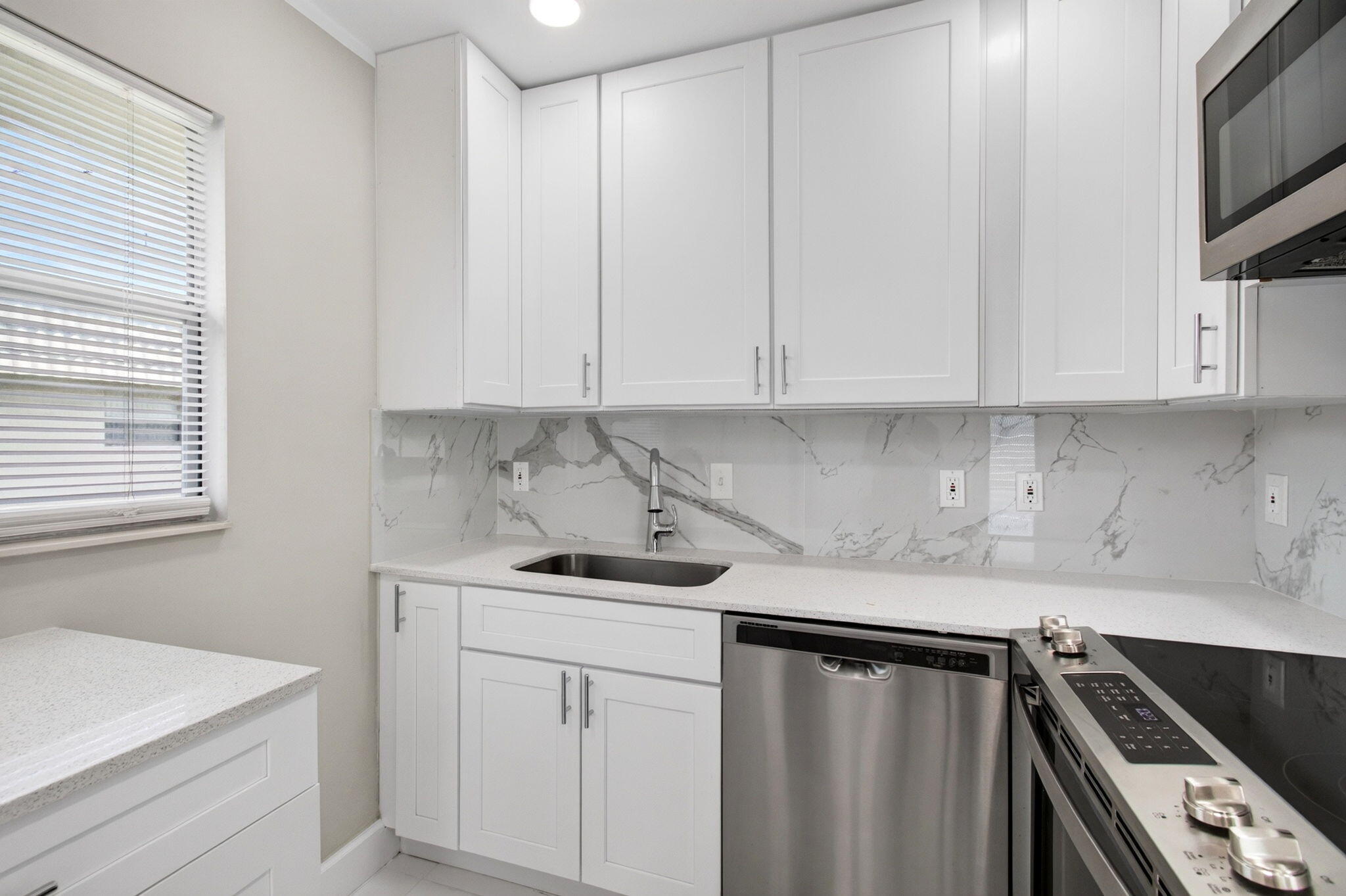 KINGS POINT - Residential