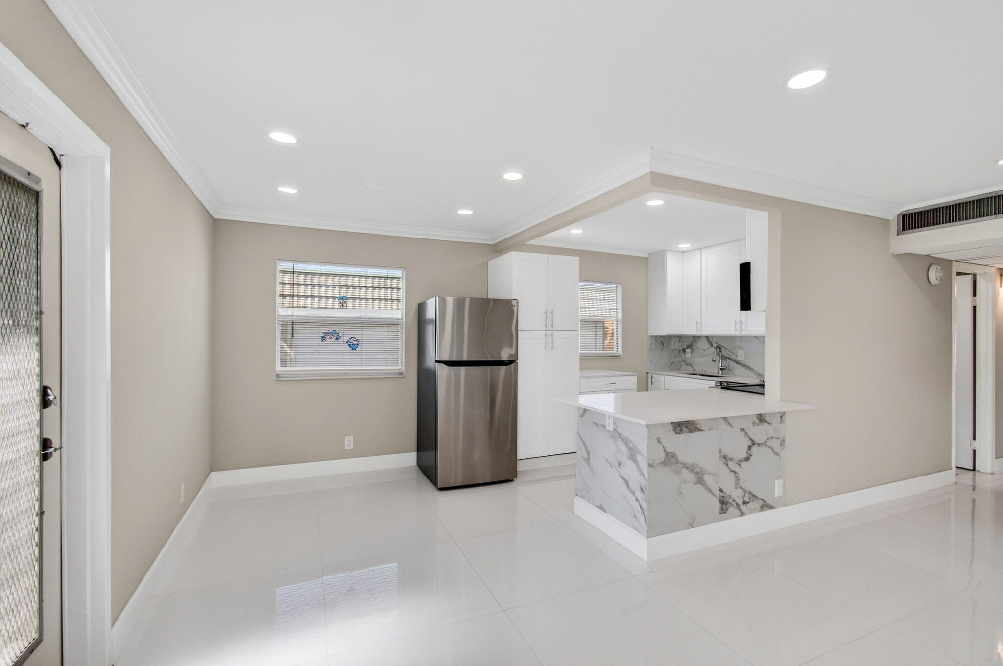 KINGS POINT - Residential