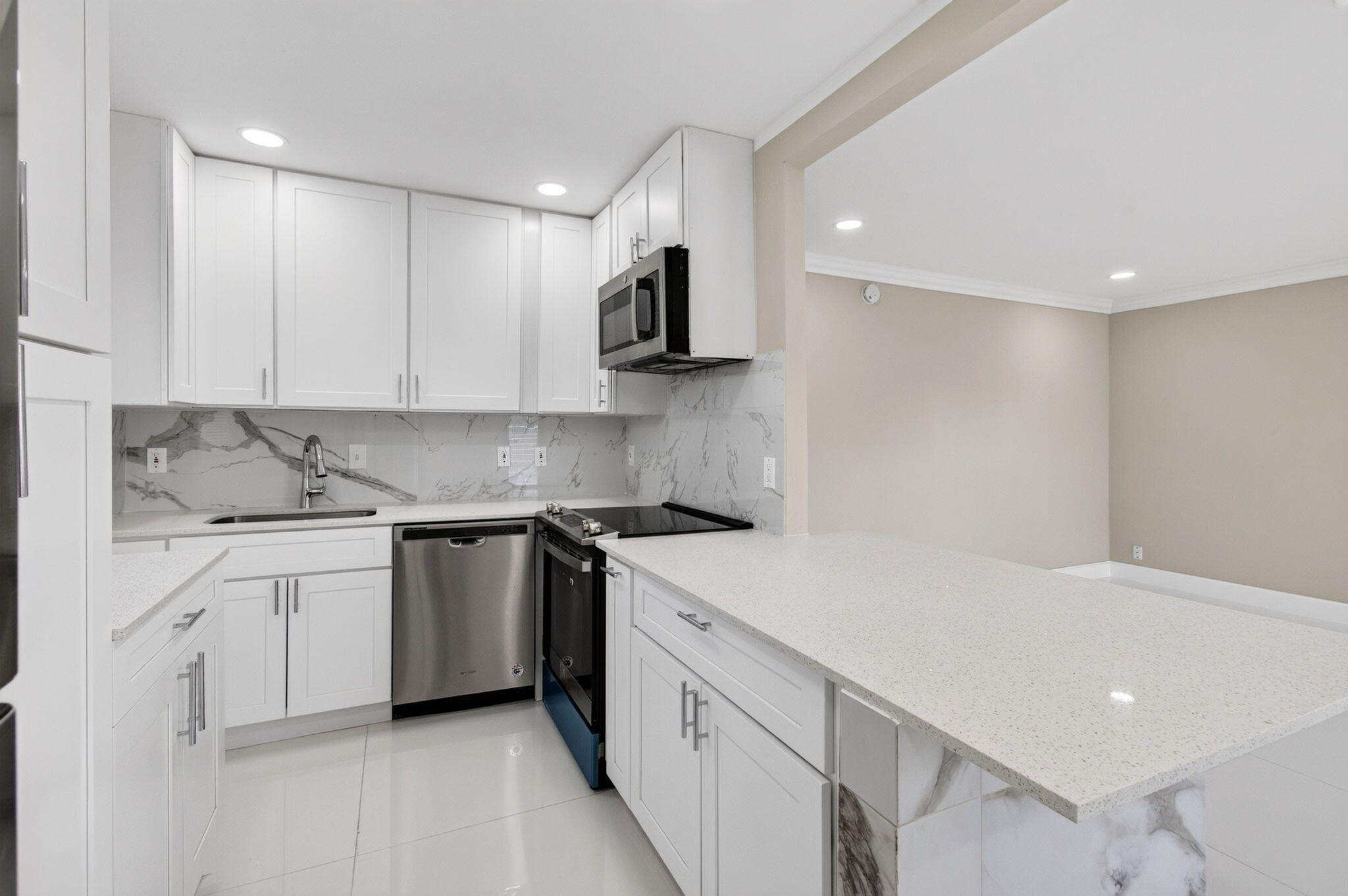 KINGS POINT - Residential