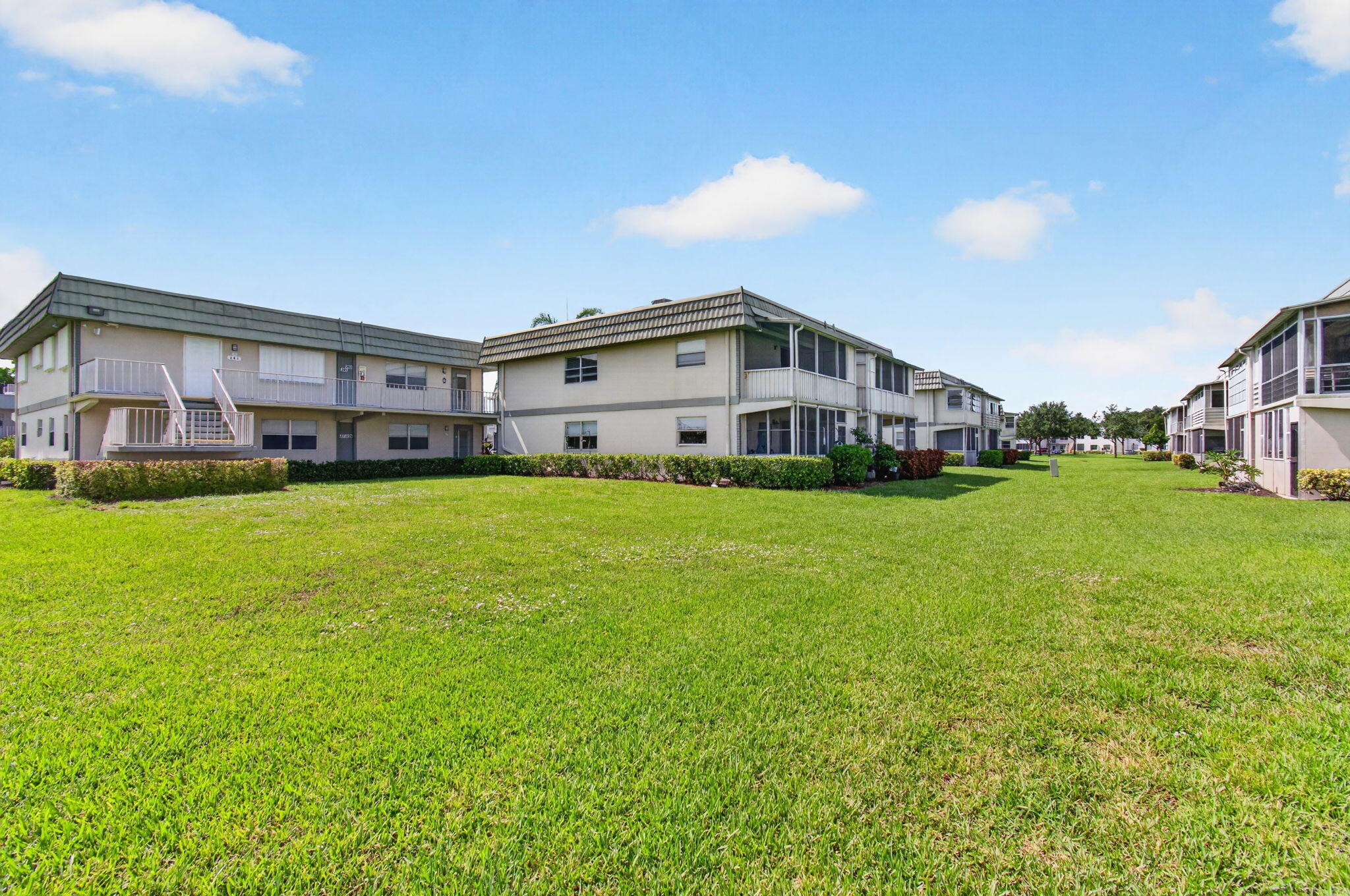 KINGS POINT - Residential